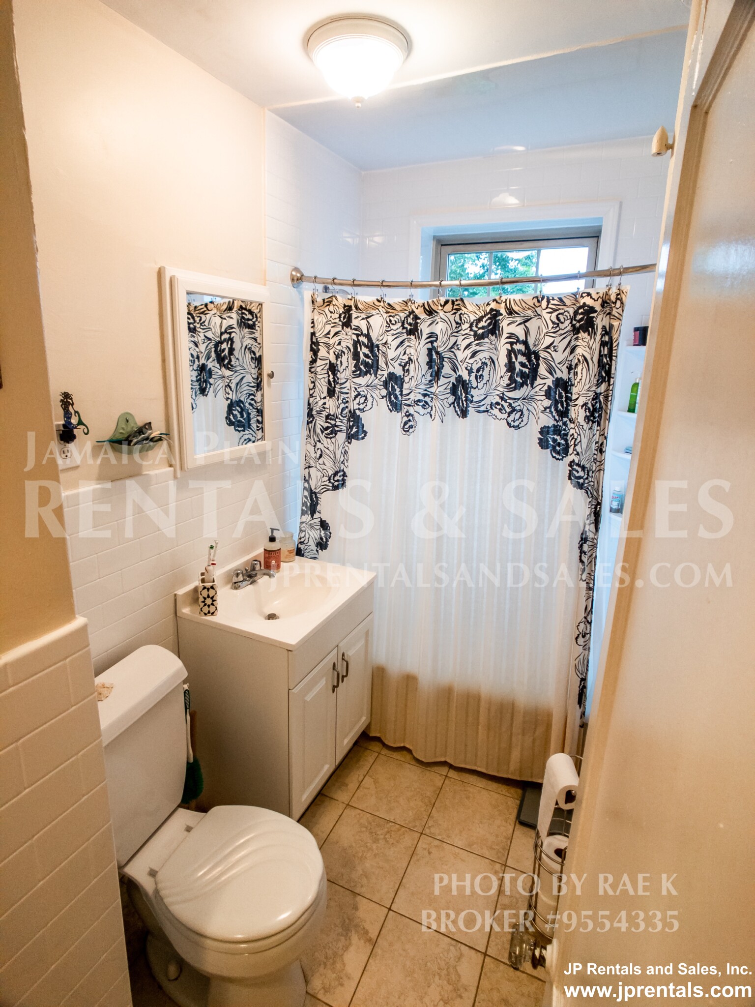 140 Arborway, Jamaica Plain