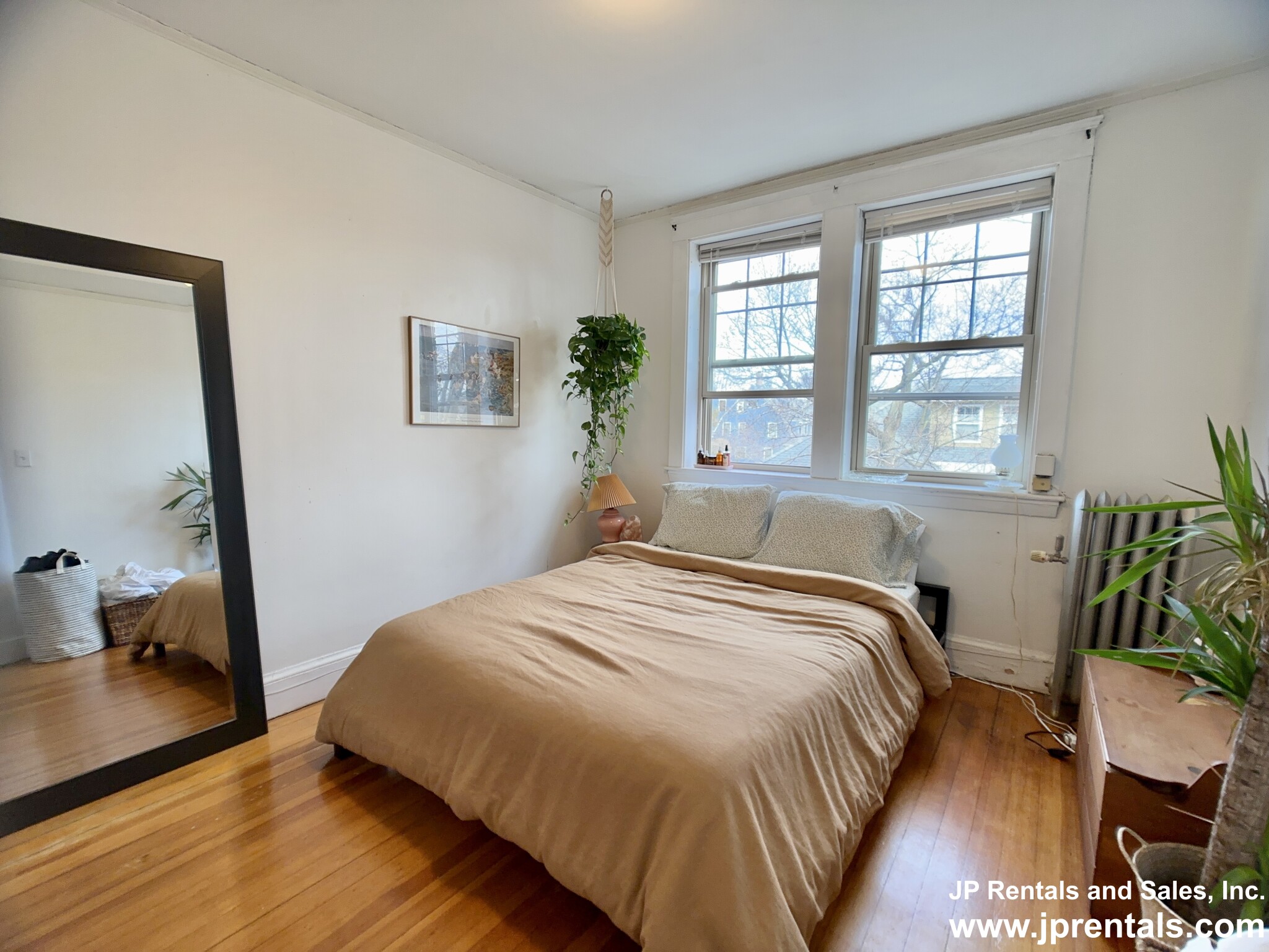 140 Arborway, Jamaica Plain