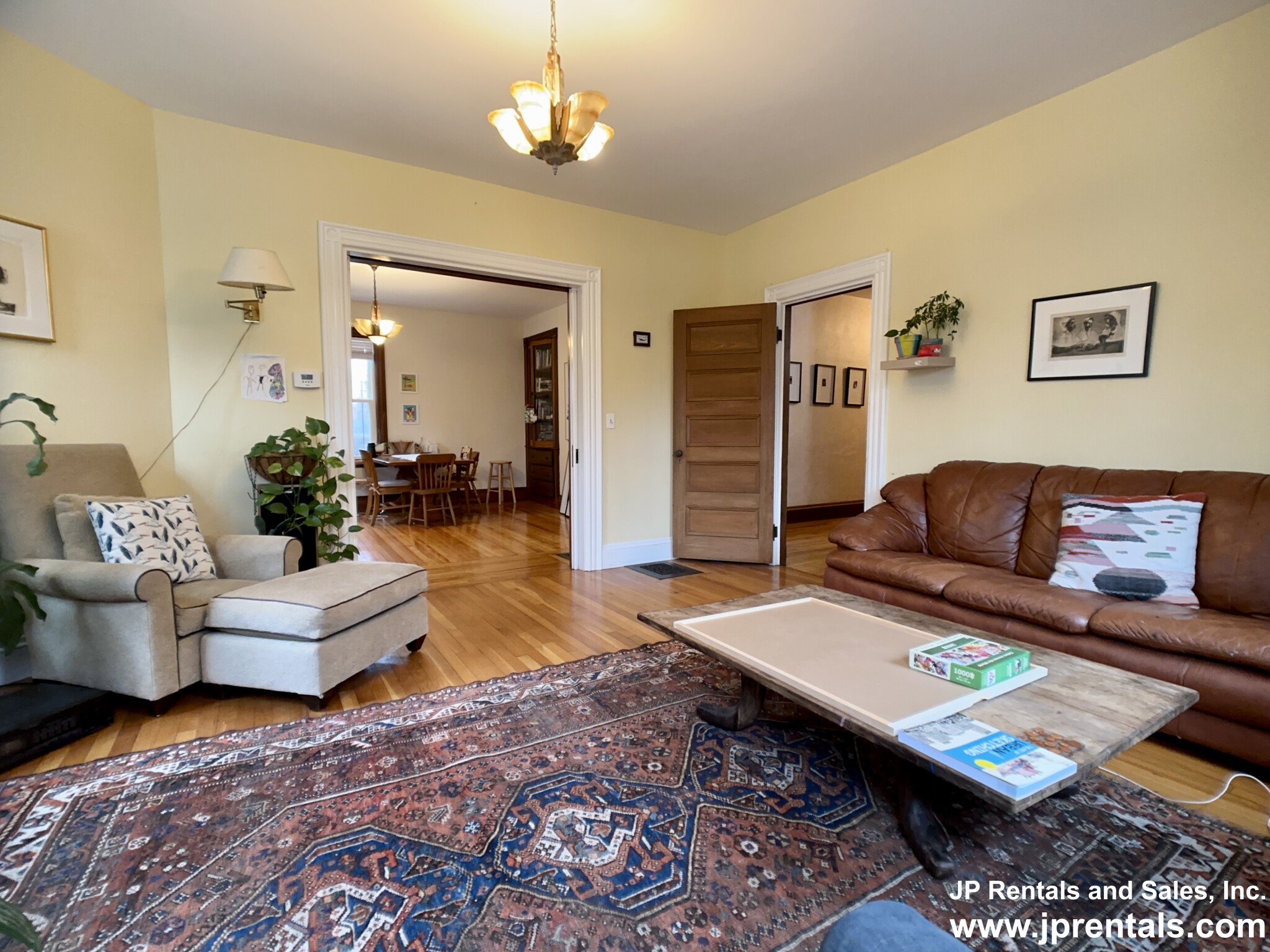 20 Oakview Ter, Jamaica Plain