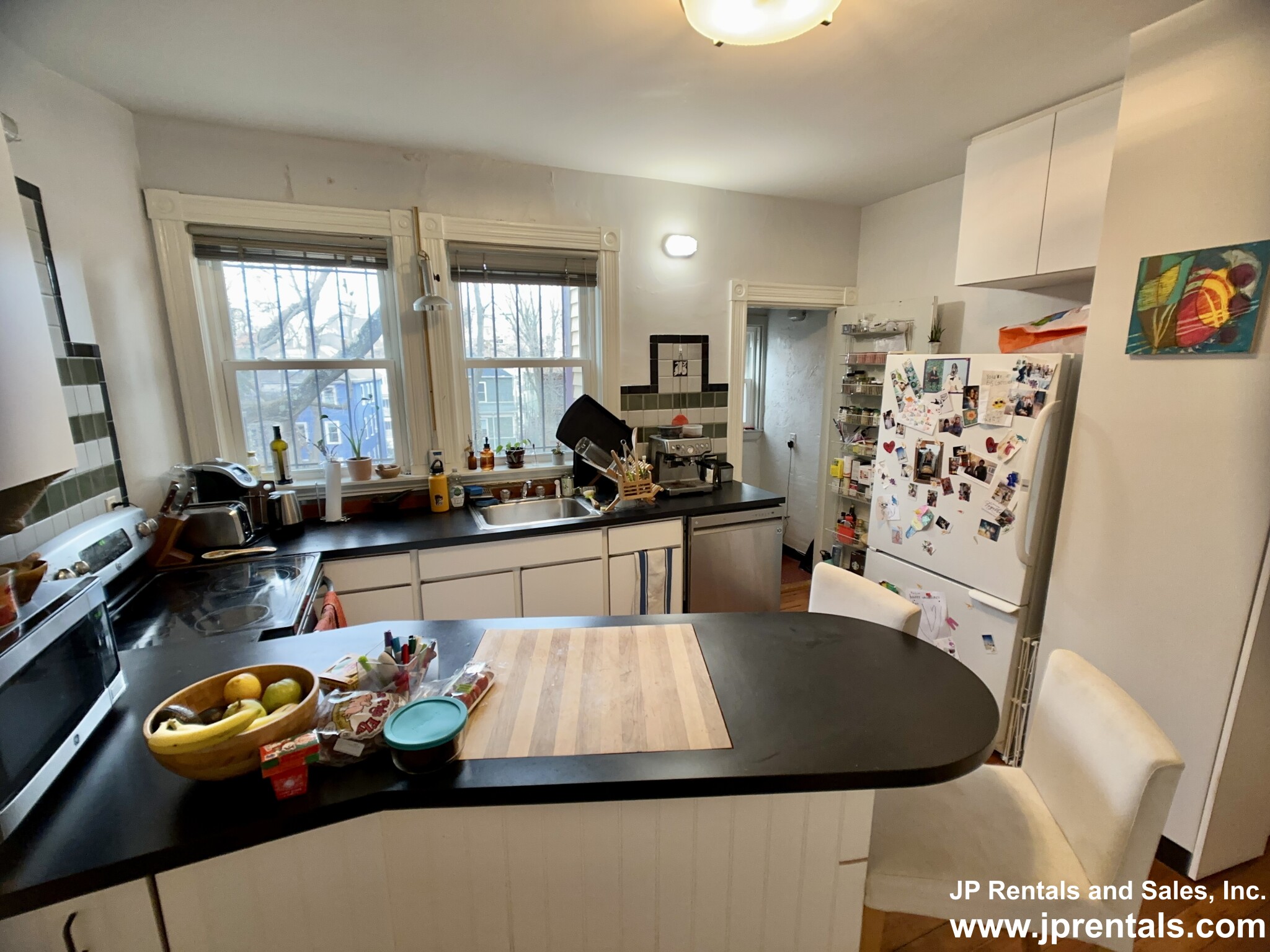 20 Oakview Ter, Jamaica Plain