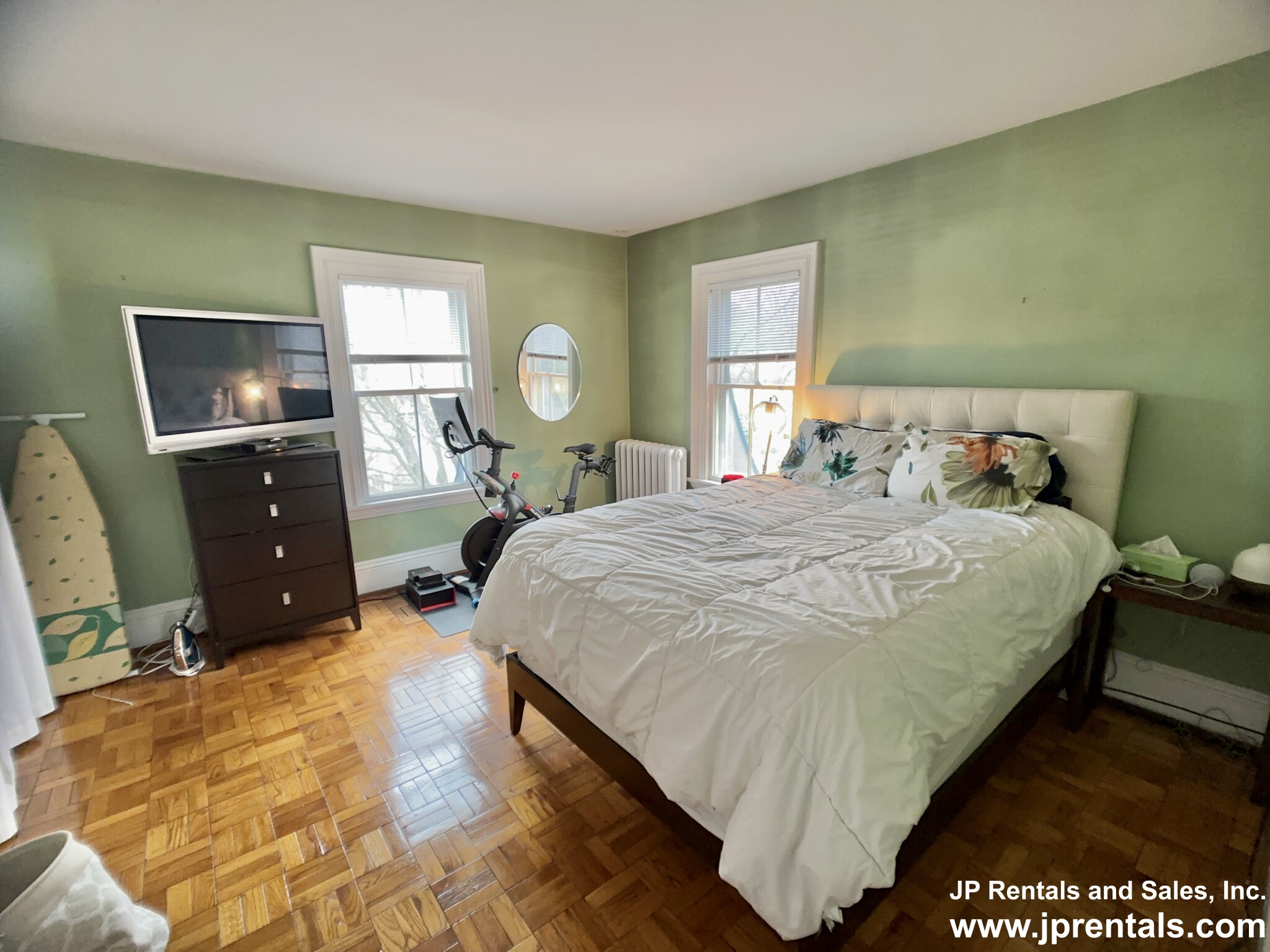 35 Burroughs St, Jamaica Plain