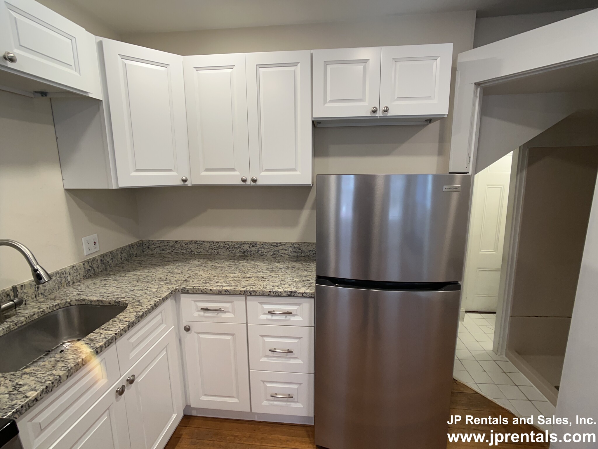 25 Dwight St, Coolidge Corner