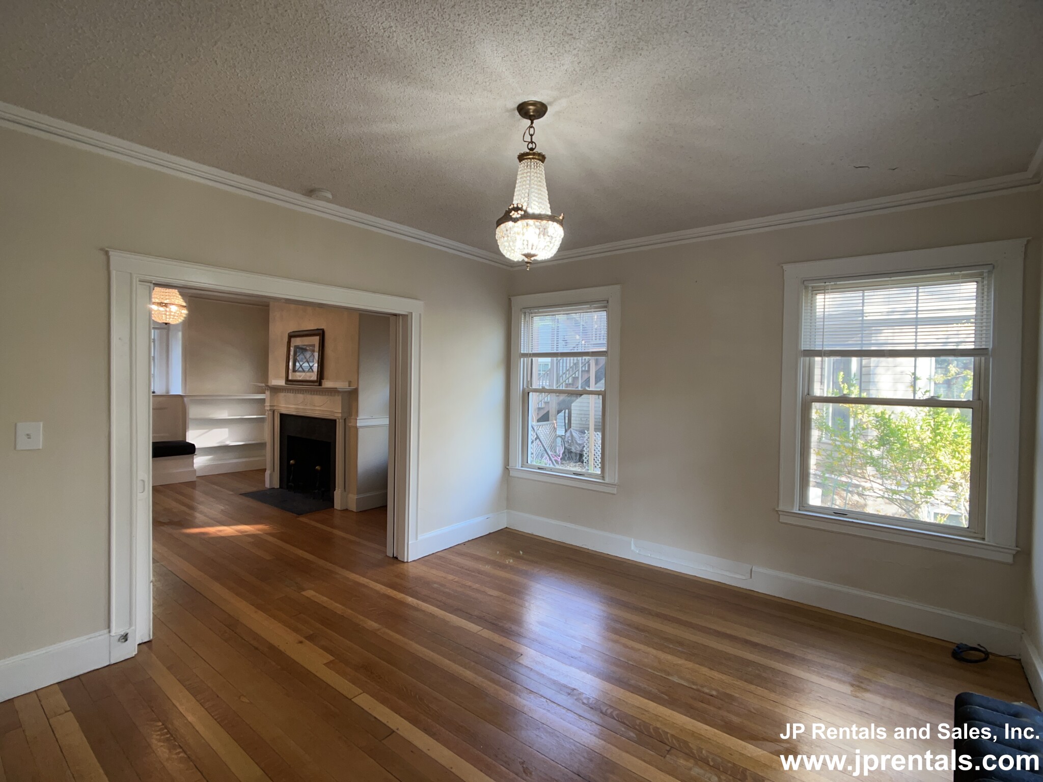 25 Dwight St, Coolidge Corner