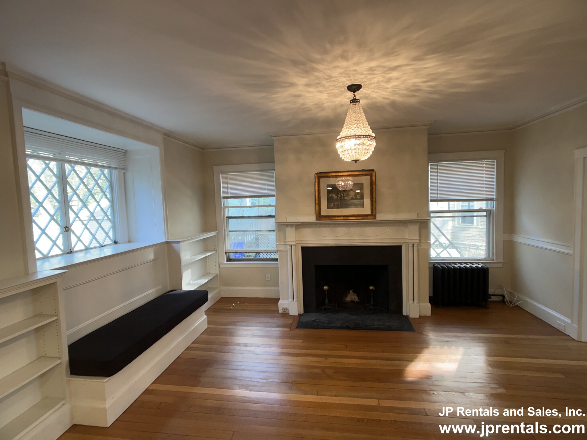 25 Dwight St, Coolidge Corner