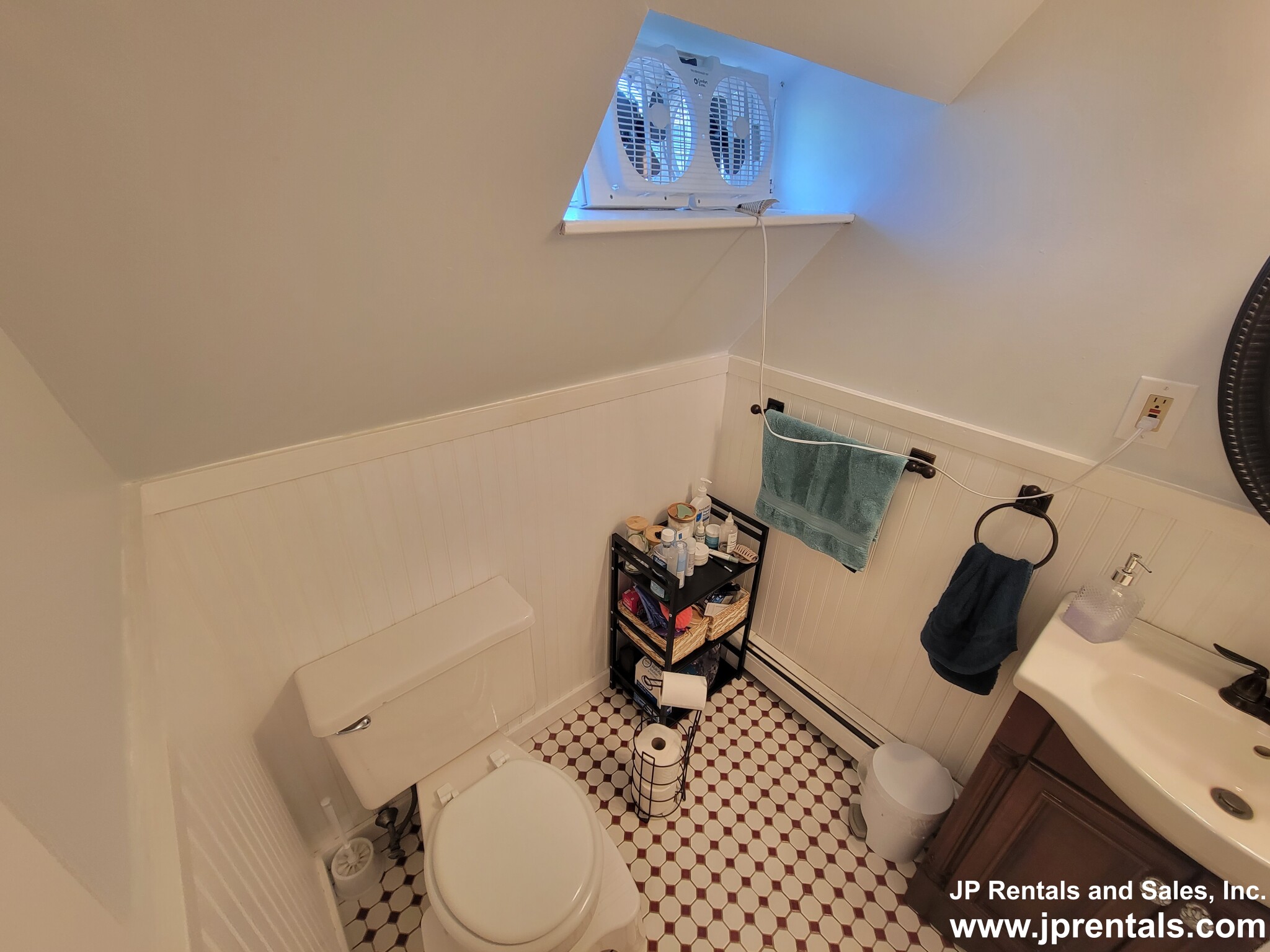 51 Cornwall St, Jamaica Plain