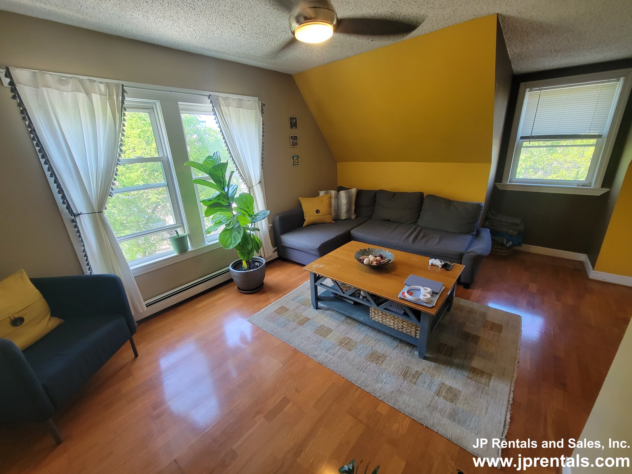 51 Cornwall St, Jamaica Plain