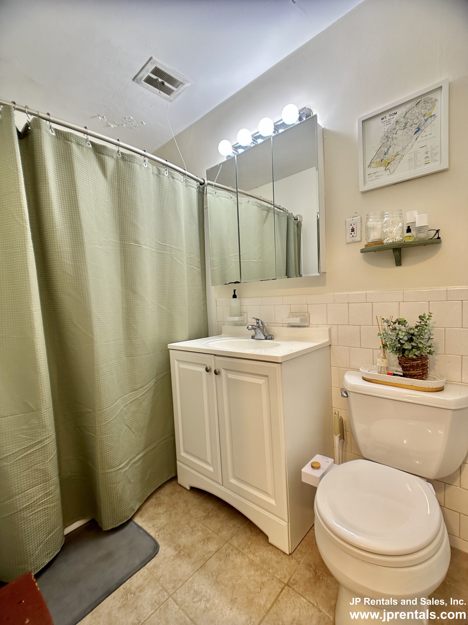 804 Centre St, Jamaica Plain