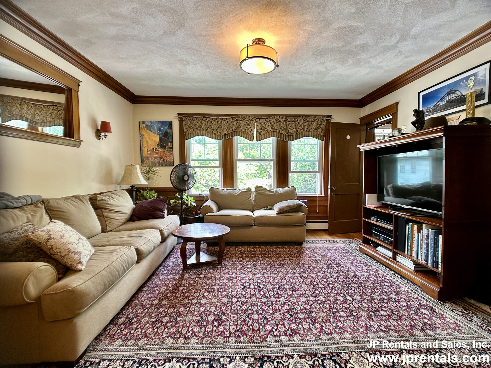 43 Roseway St, Jamaica Plain