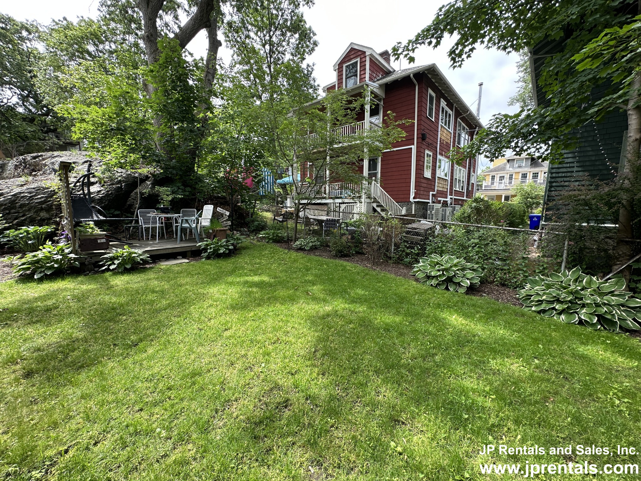 43 Roseway St, Jamaica Plain