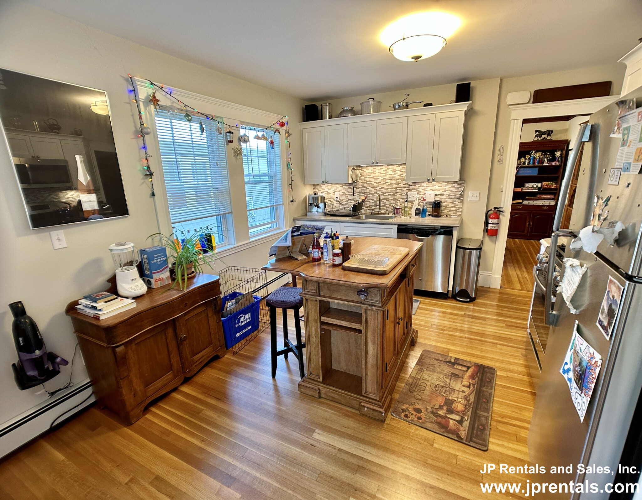 43 Roseway St, Jamaica Plain