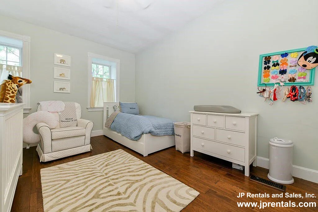 202 7th St, South Boston