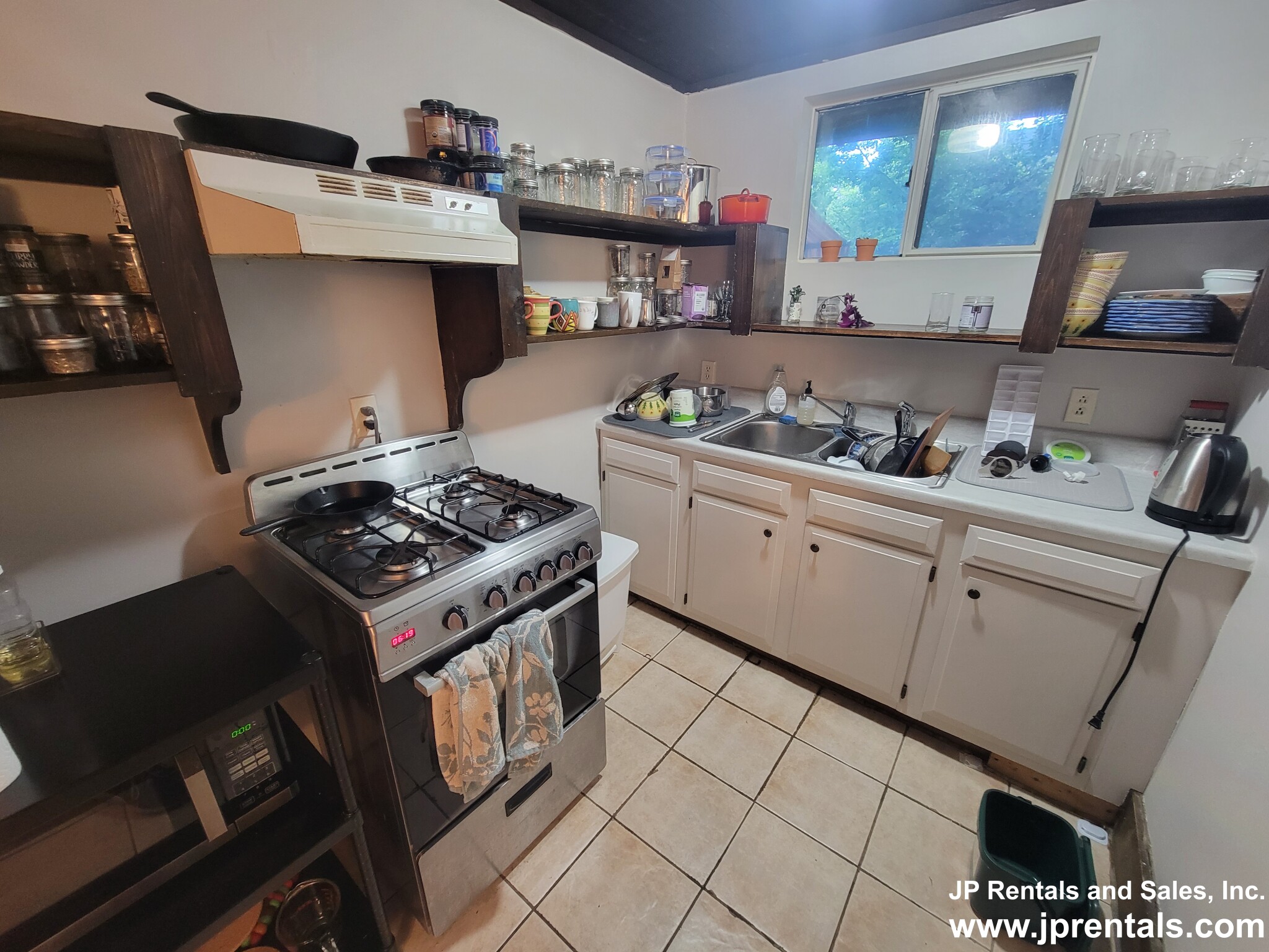 148 Allston St, Cambridgeport