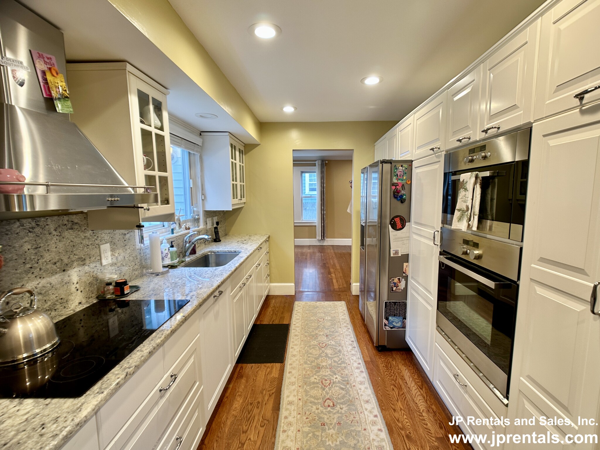 15 Parklawn Rd, West Roxbury