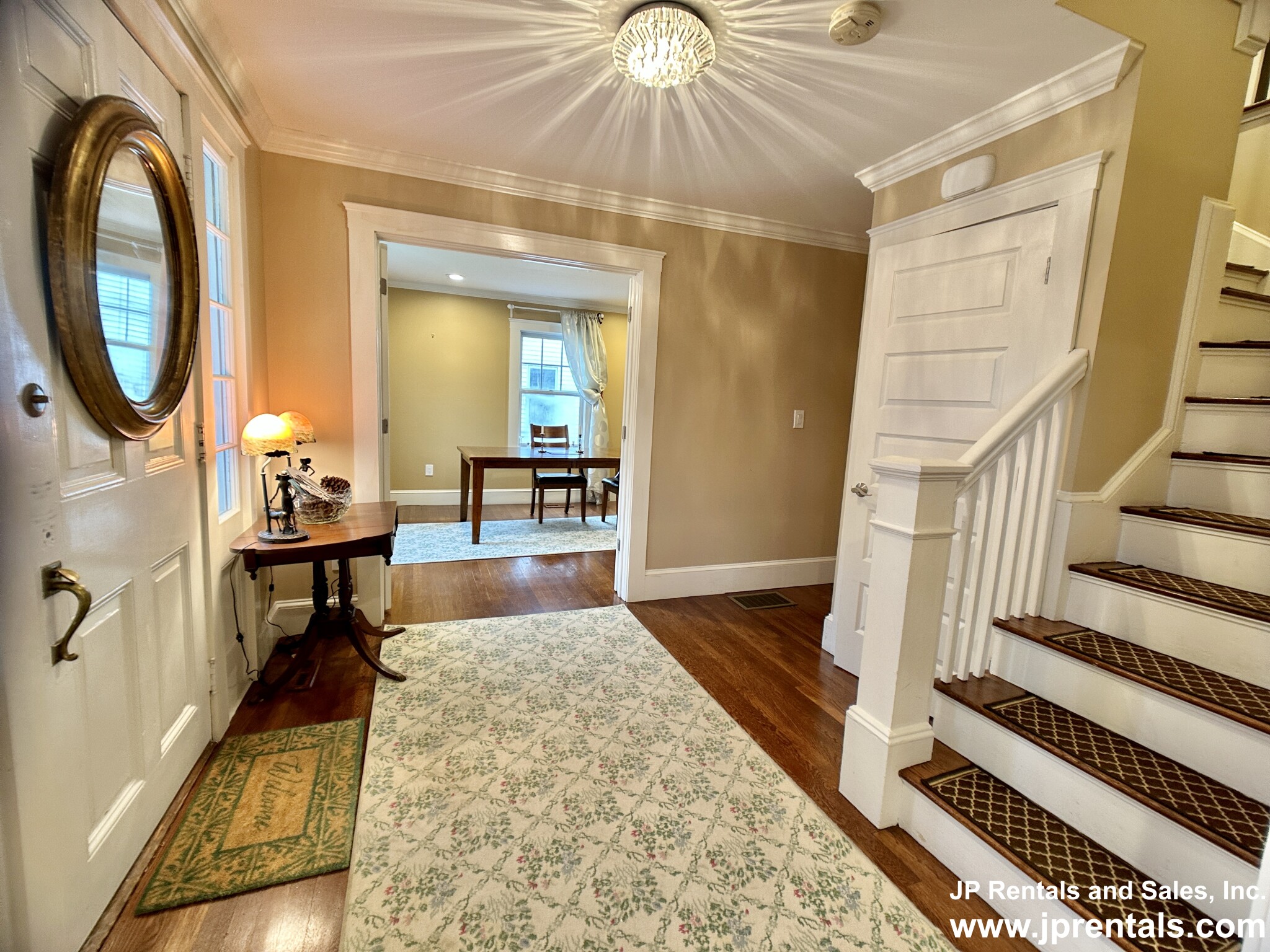 15 Parklawn Rd, West Roxbury