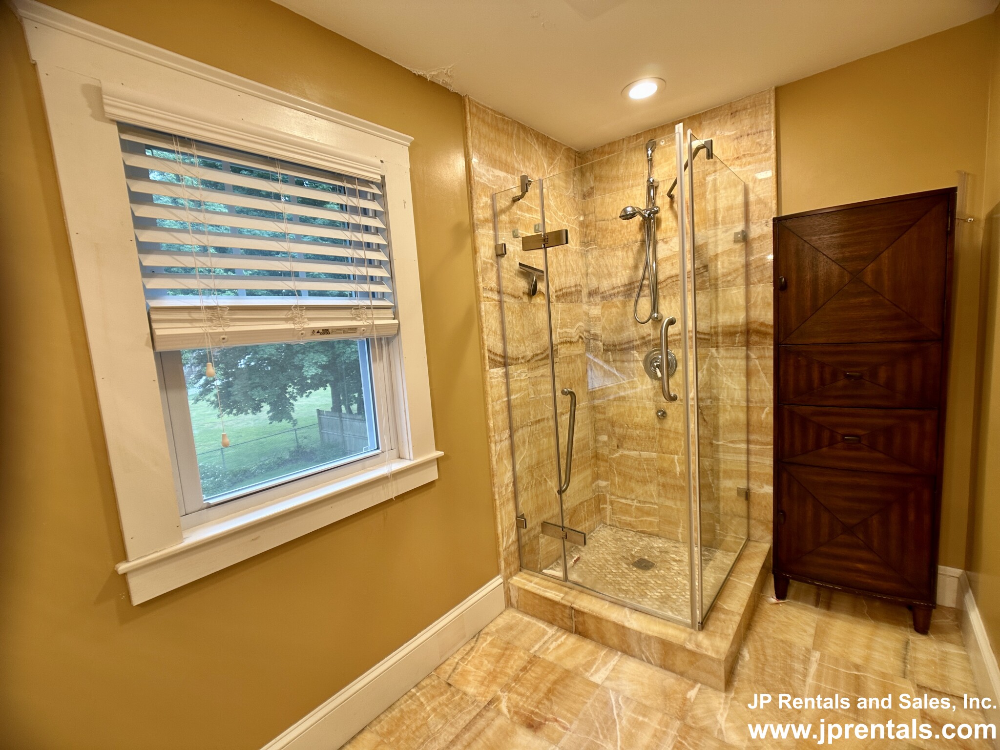 15 Parklawn Rd, West Roxbury