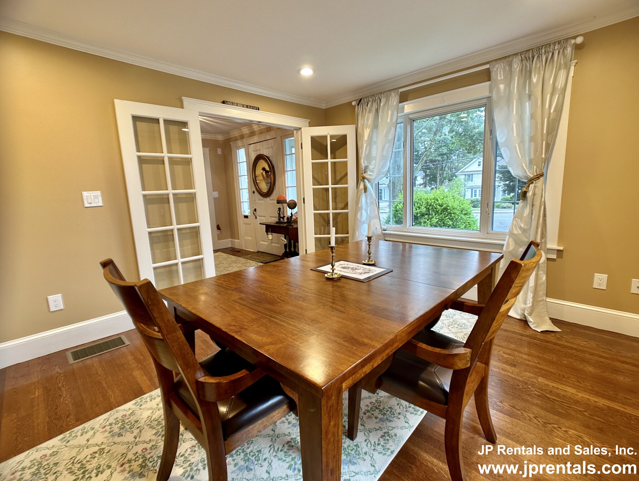 15 Parklawn Rd, West Roxbury