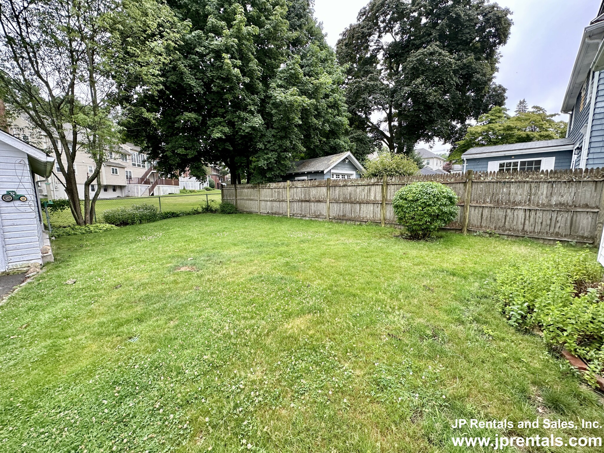 15 Parklawn Rd, West Roxbury