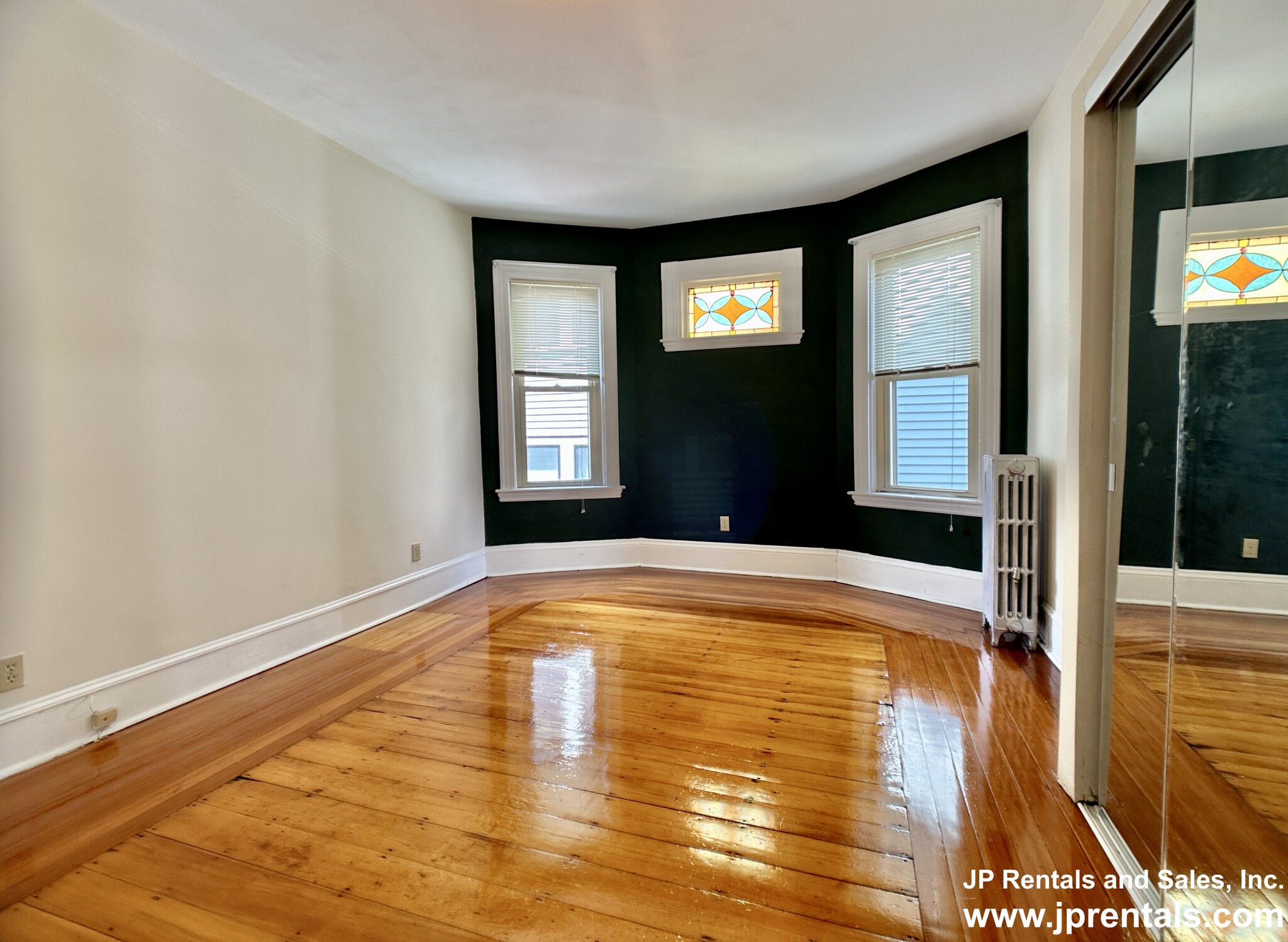 28 Weld Hill St, Jamaica Plain