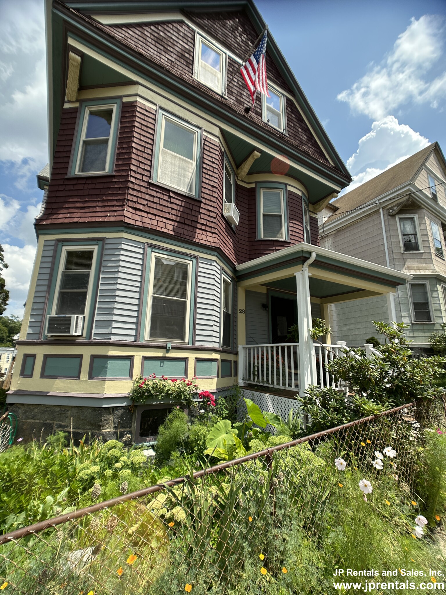 28 Weld Hill St, Jamaica Plain