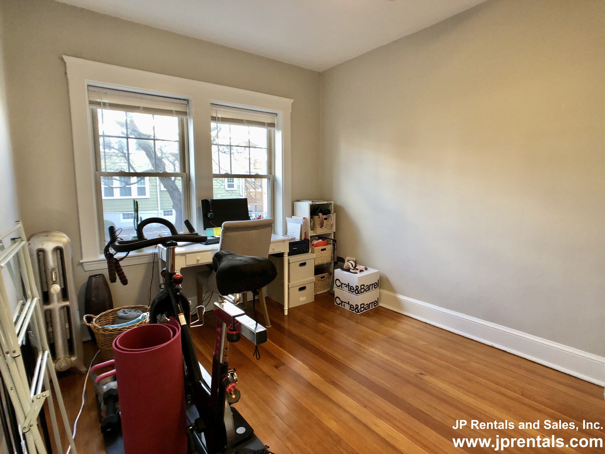 136 Arborway, Jamaica Plain