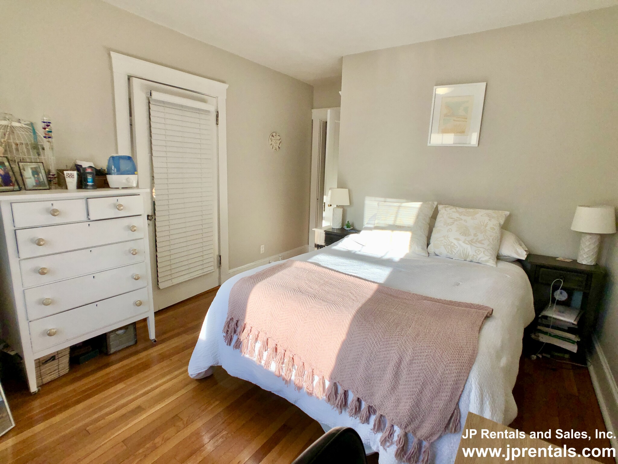 136 Arborway, Jamaica Plain