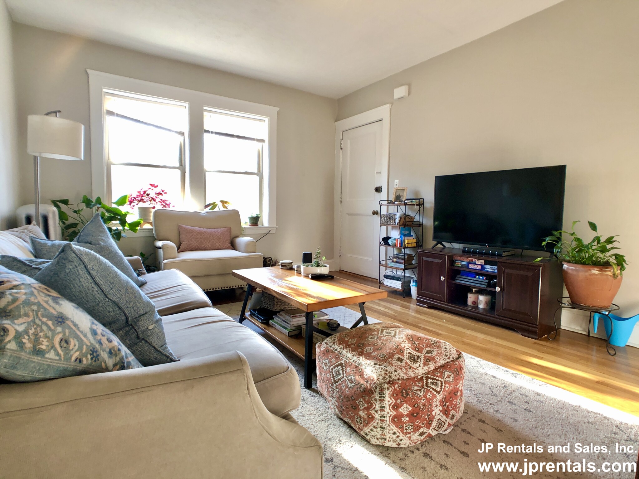 136 Arborway, Jamaica Plain