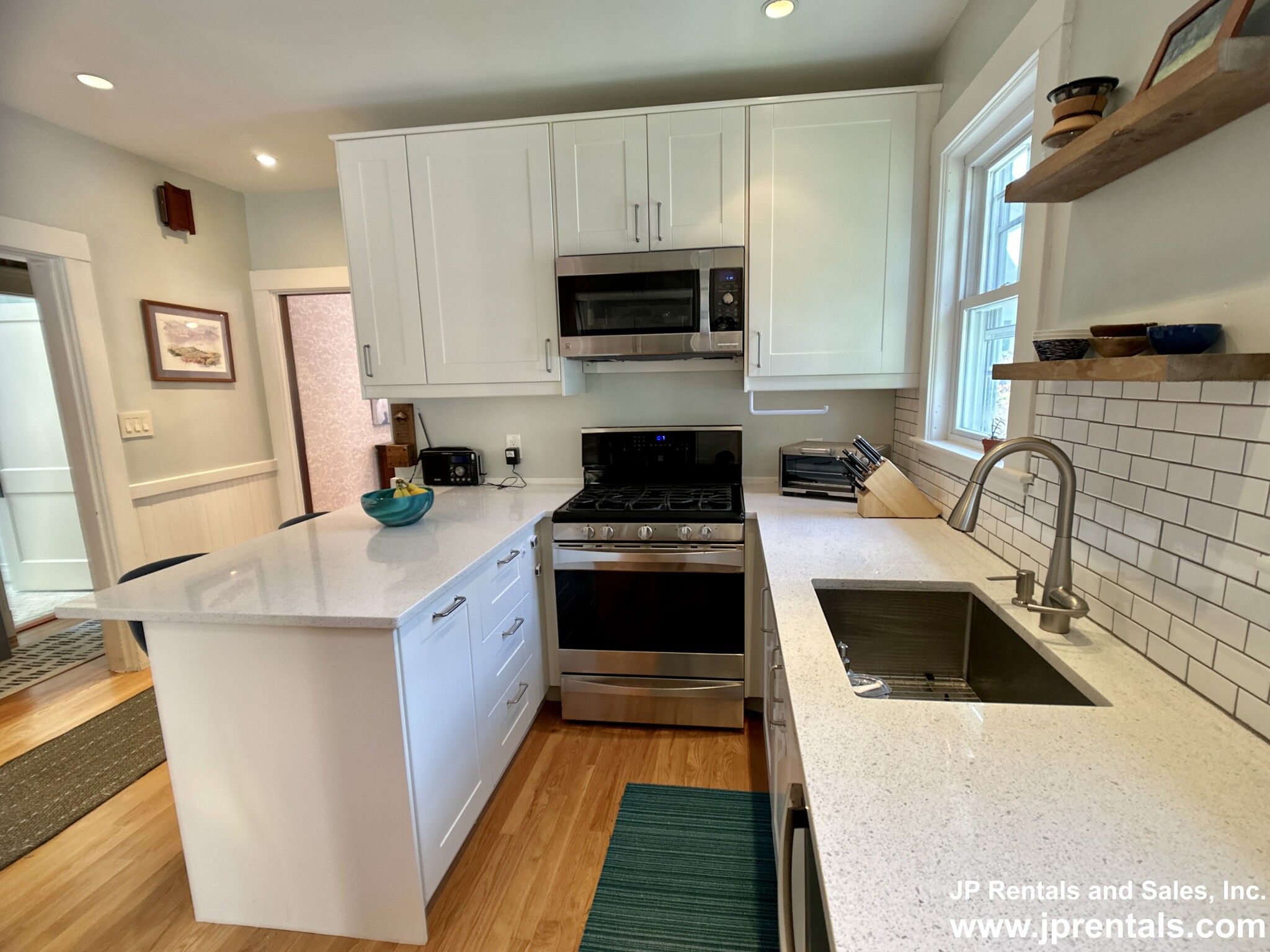 79 Aldrich St, Roslindale