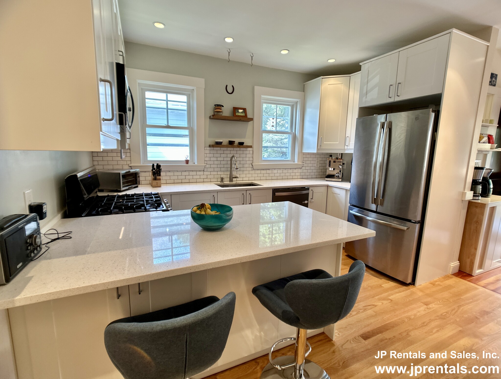 79 Aldrich St, Roslindale