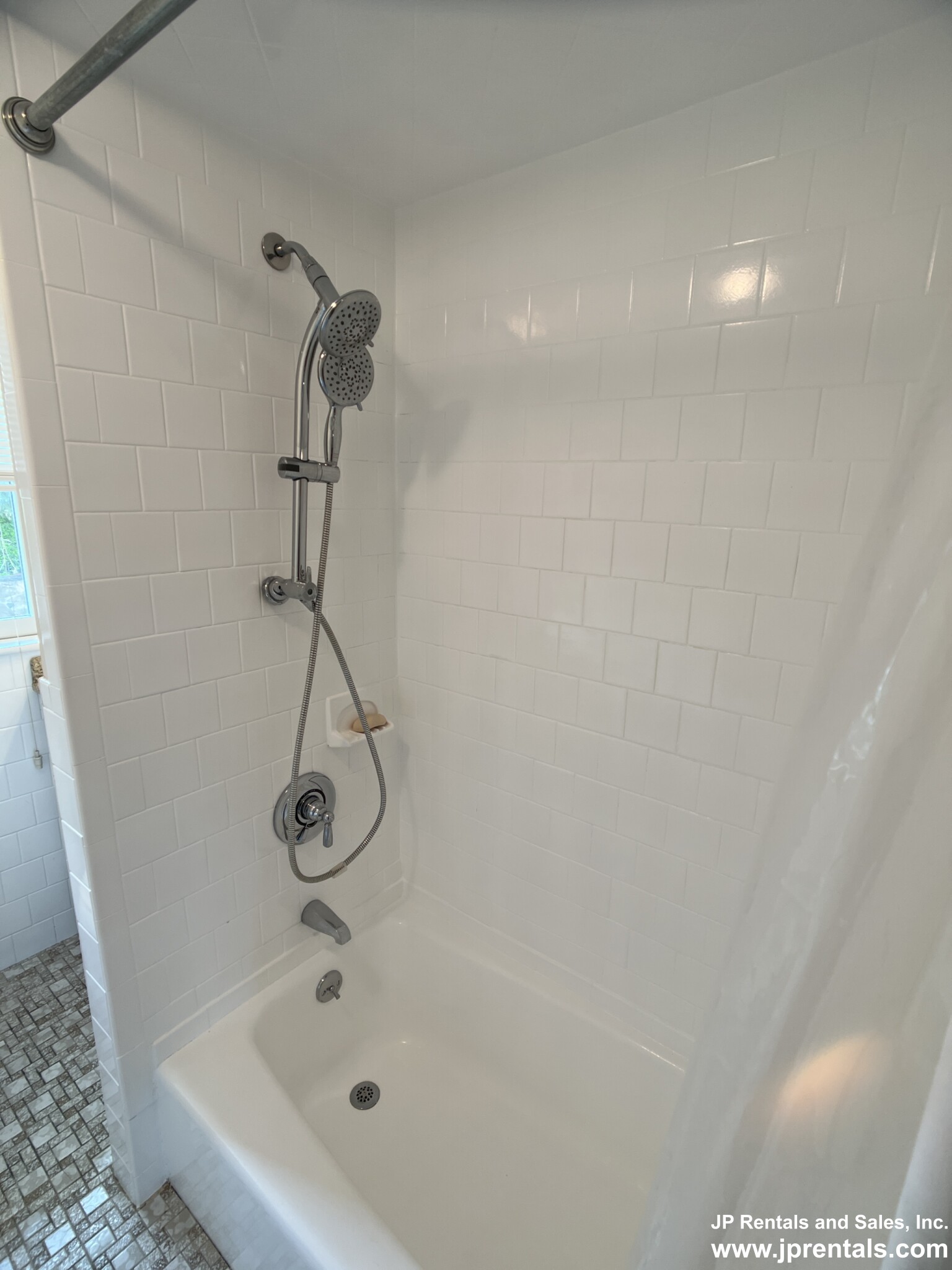 62 Ainsworth St, Roslindale