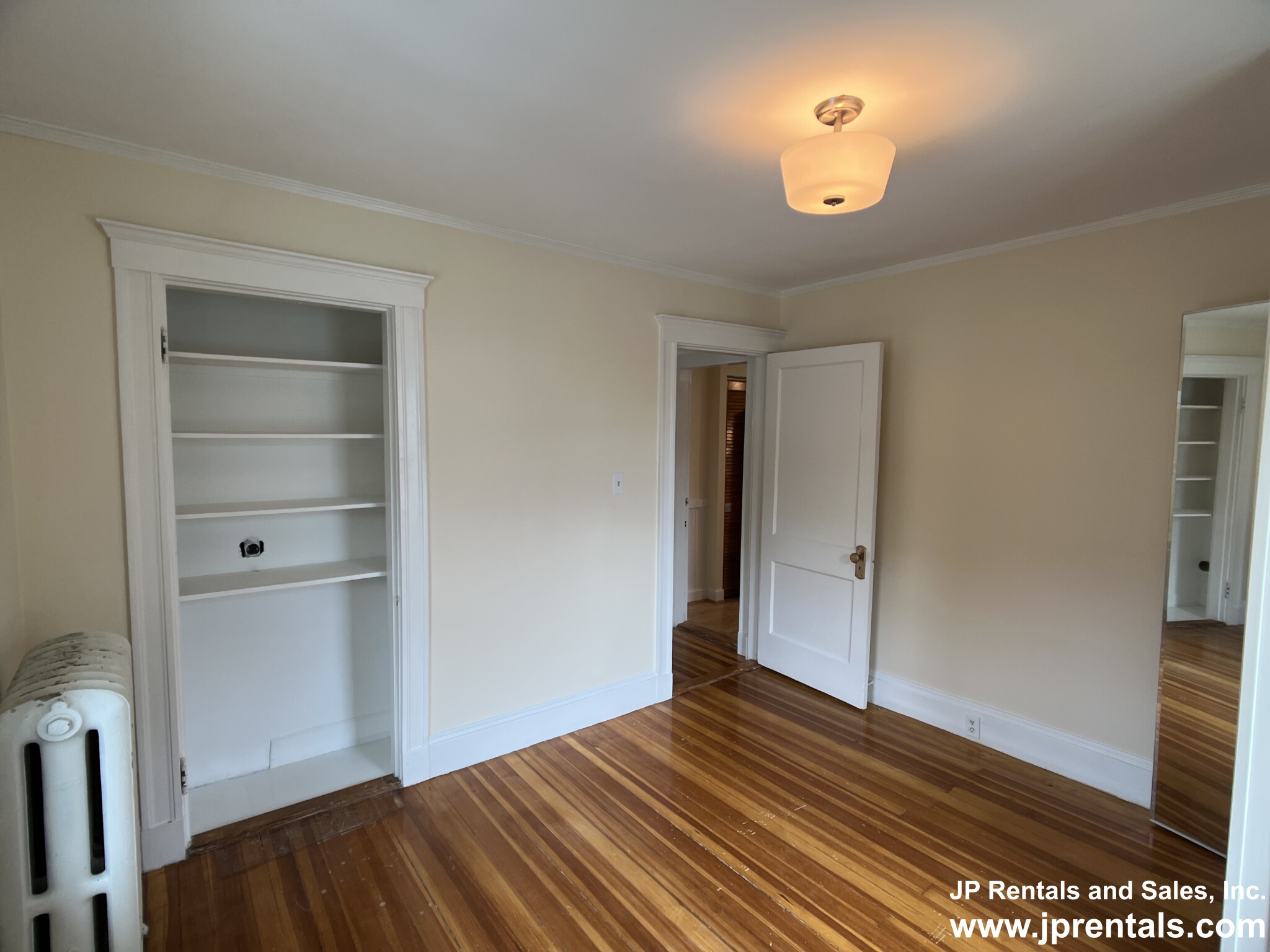 62 Ainsworth St, Roslindale