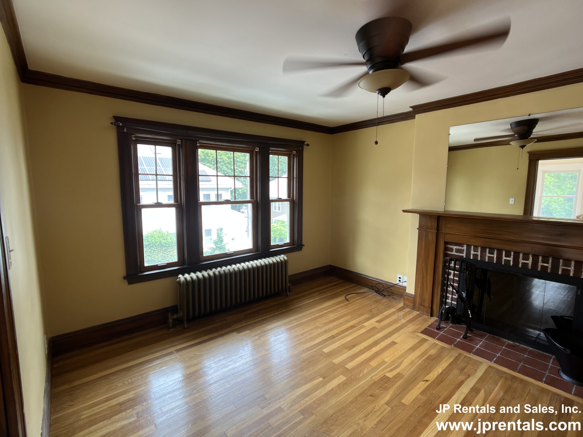 62 Ainsworth St, Roslindale