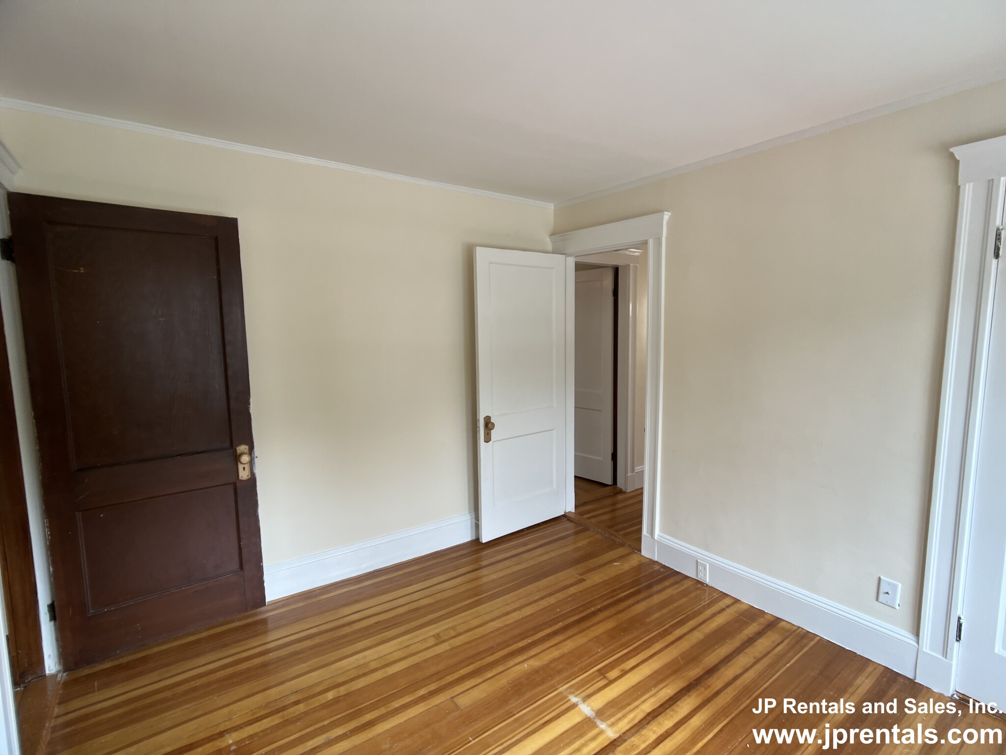 62 Ainsworth St, Roslindale