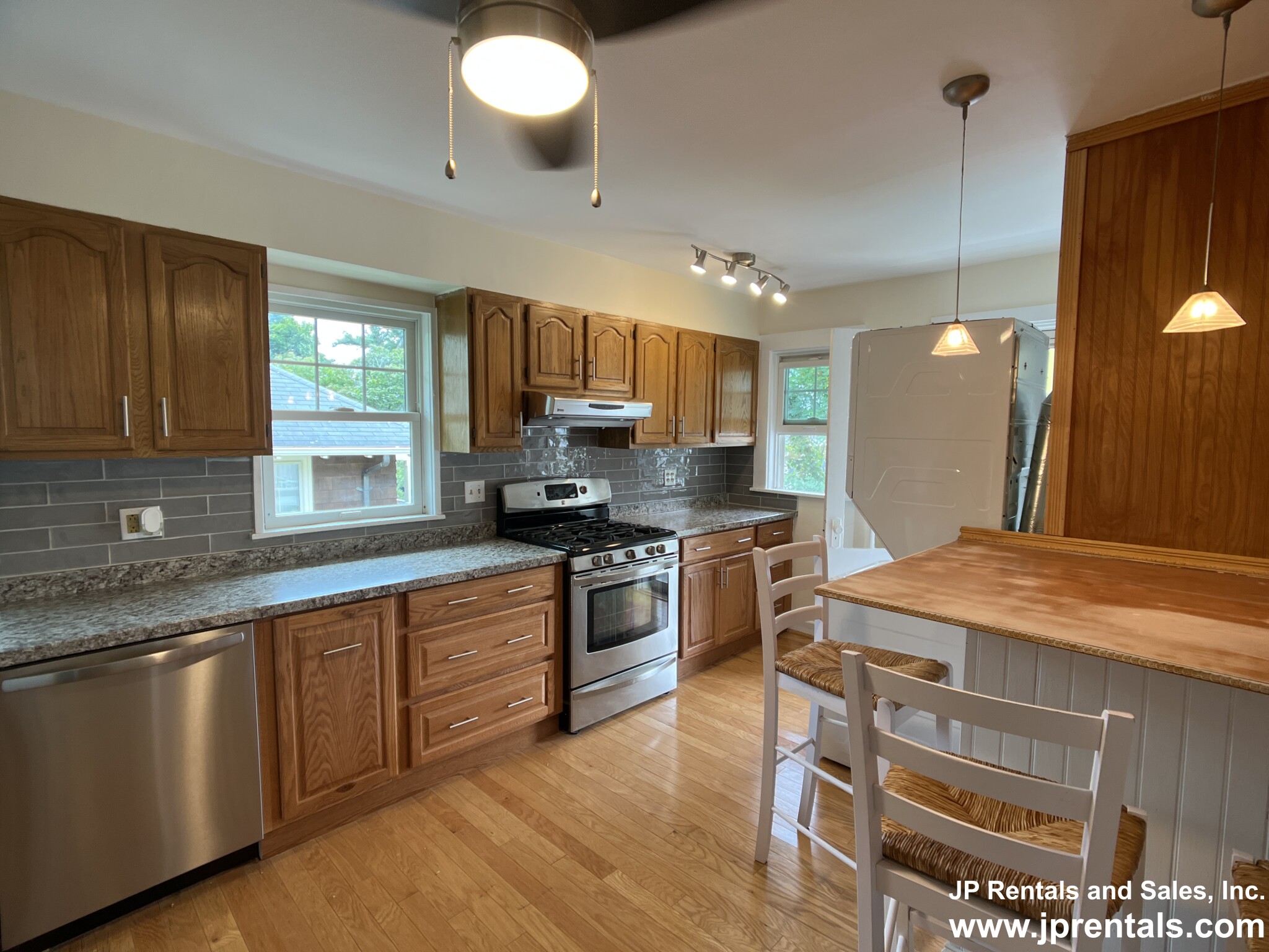 62 Ainsworth St, Roslindale