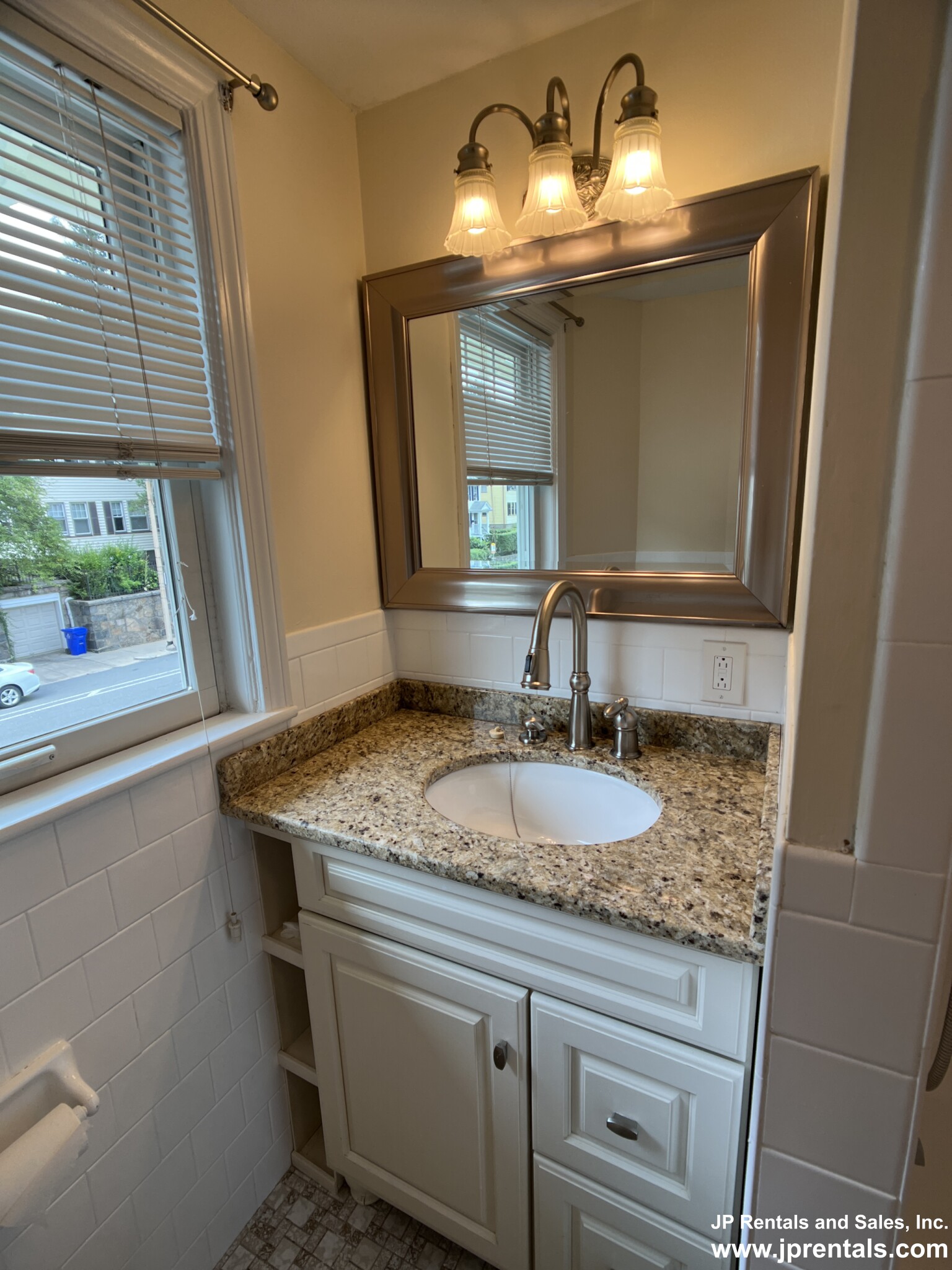 62 Ainsworth St, Roslindale