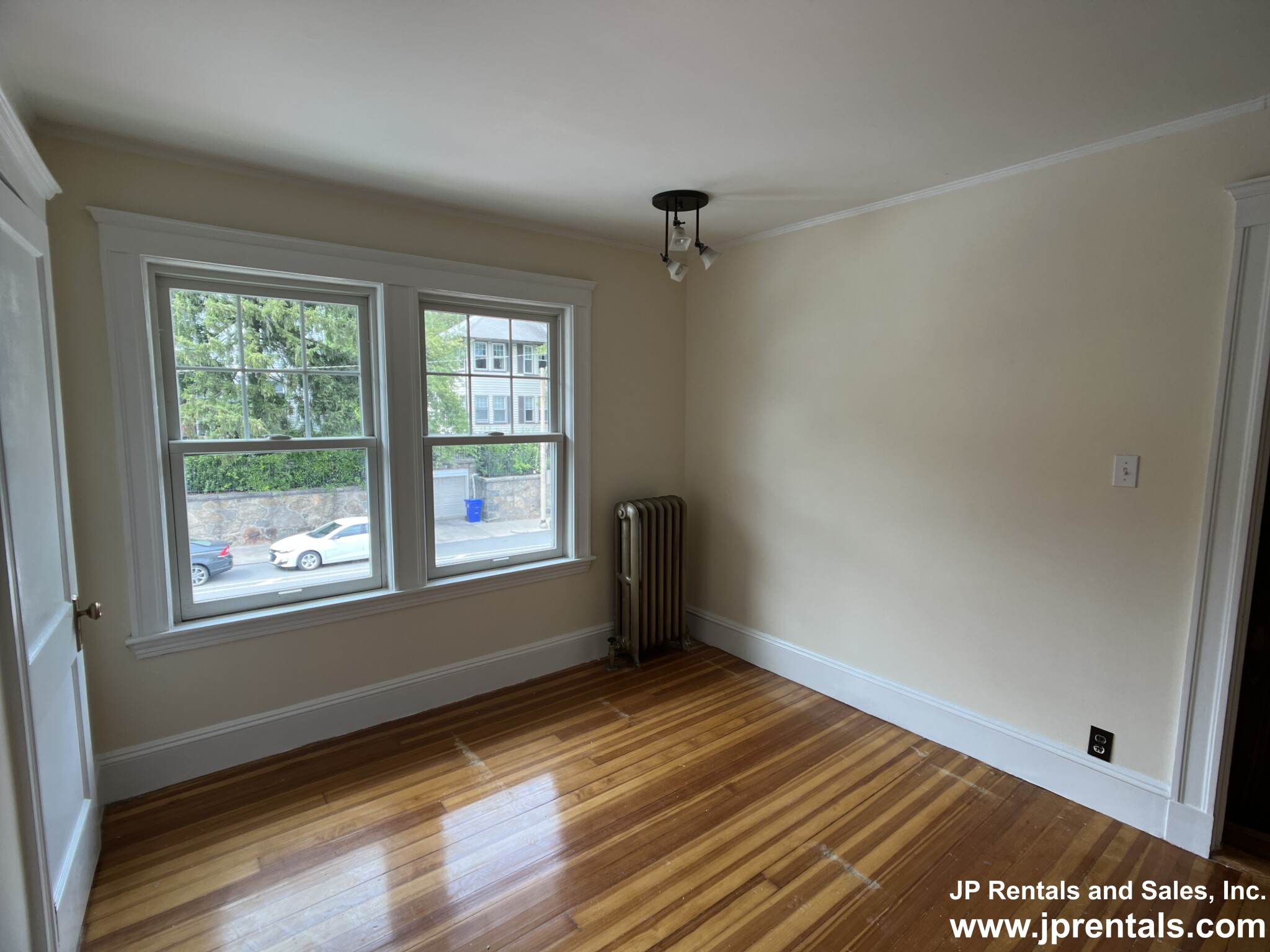 62 Ainsworth St, Roslindale
