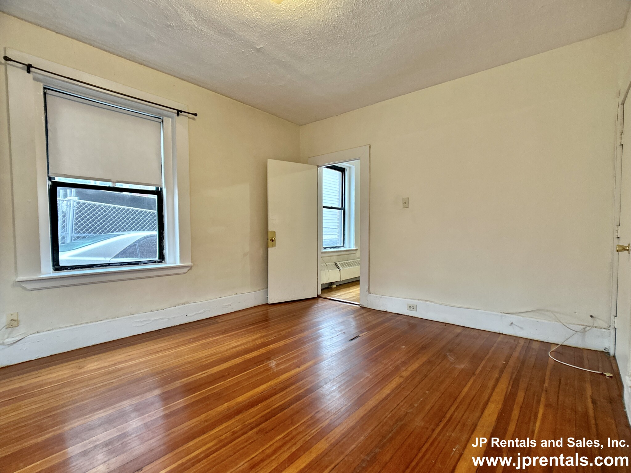 5 Glen Rd, Jamaica Plain