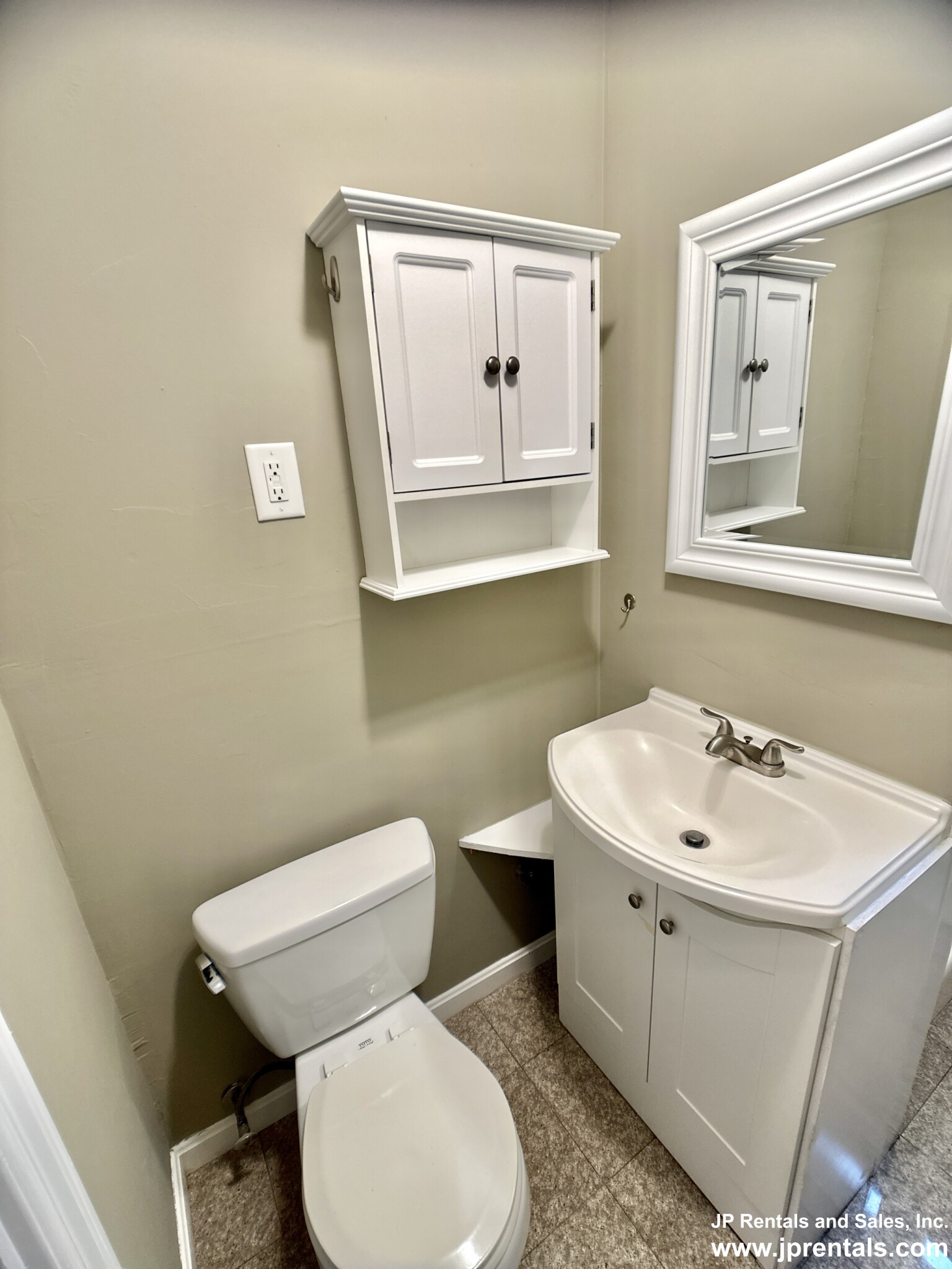 76 Farquhar St, Roslindale