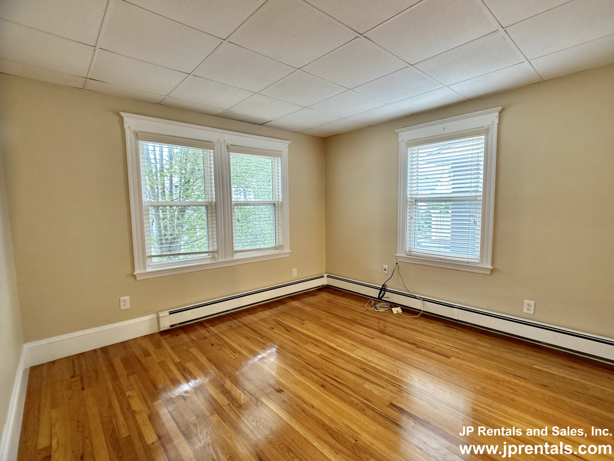 76 Farquhar St, Roslindale