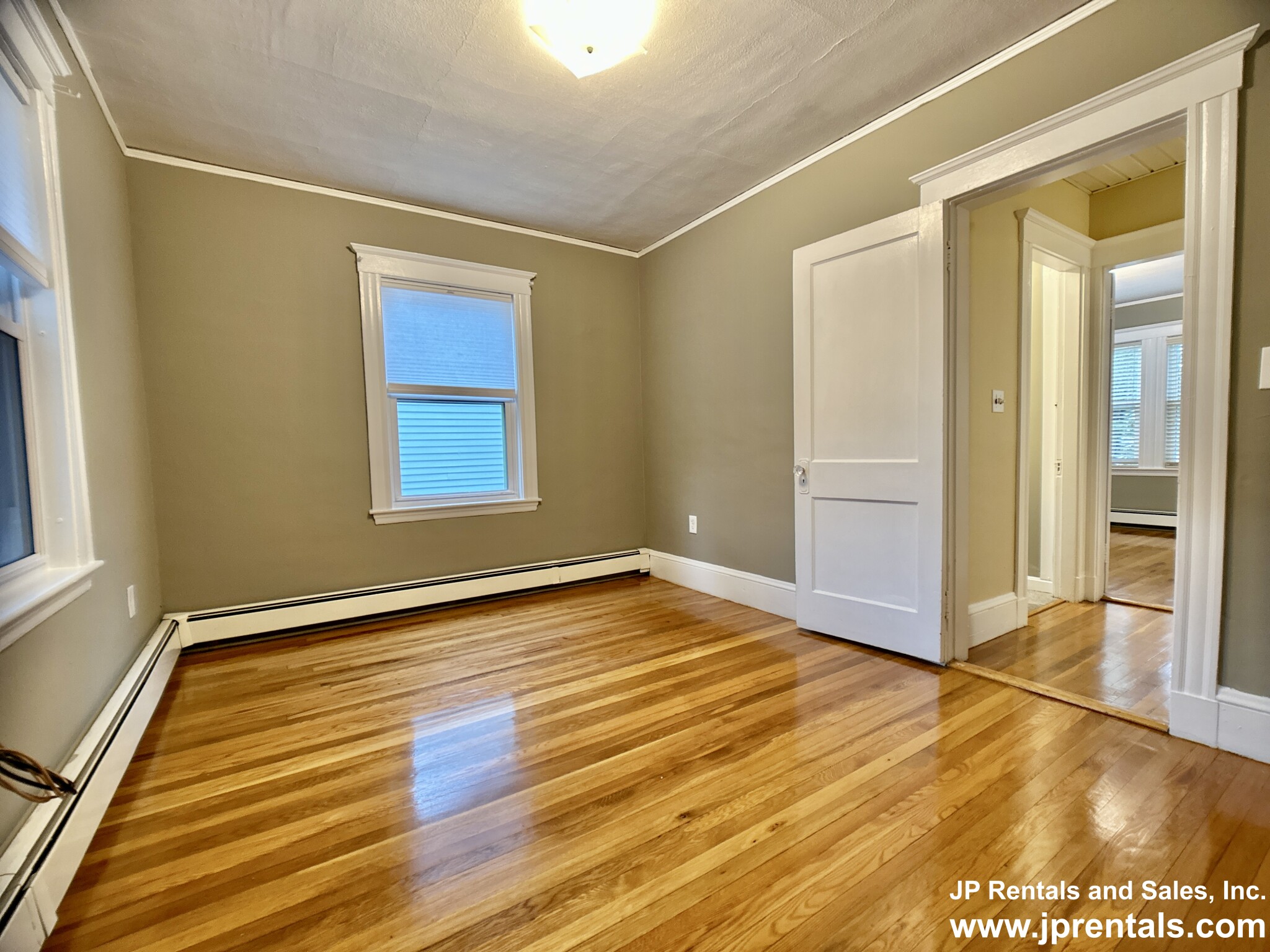 76 Farquhar St, Roslindale