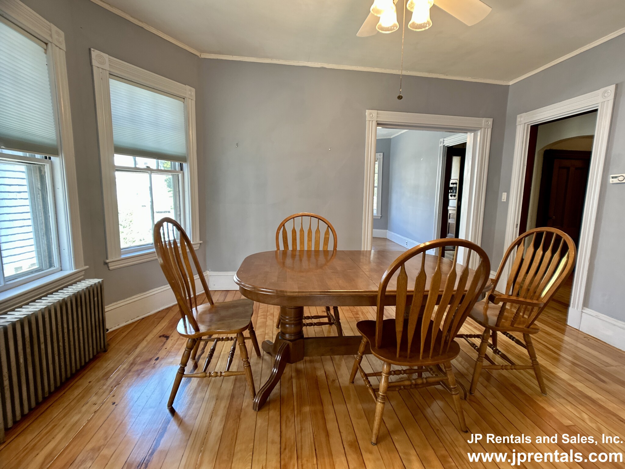 39 Oakview Ter, Jamaica Plain