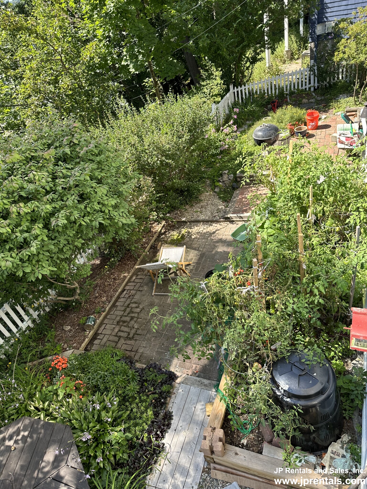 39 Oakview Ter, Jamaica Plain