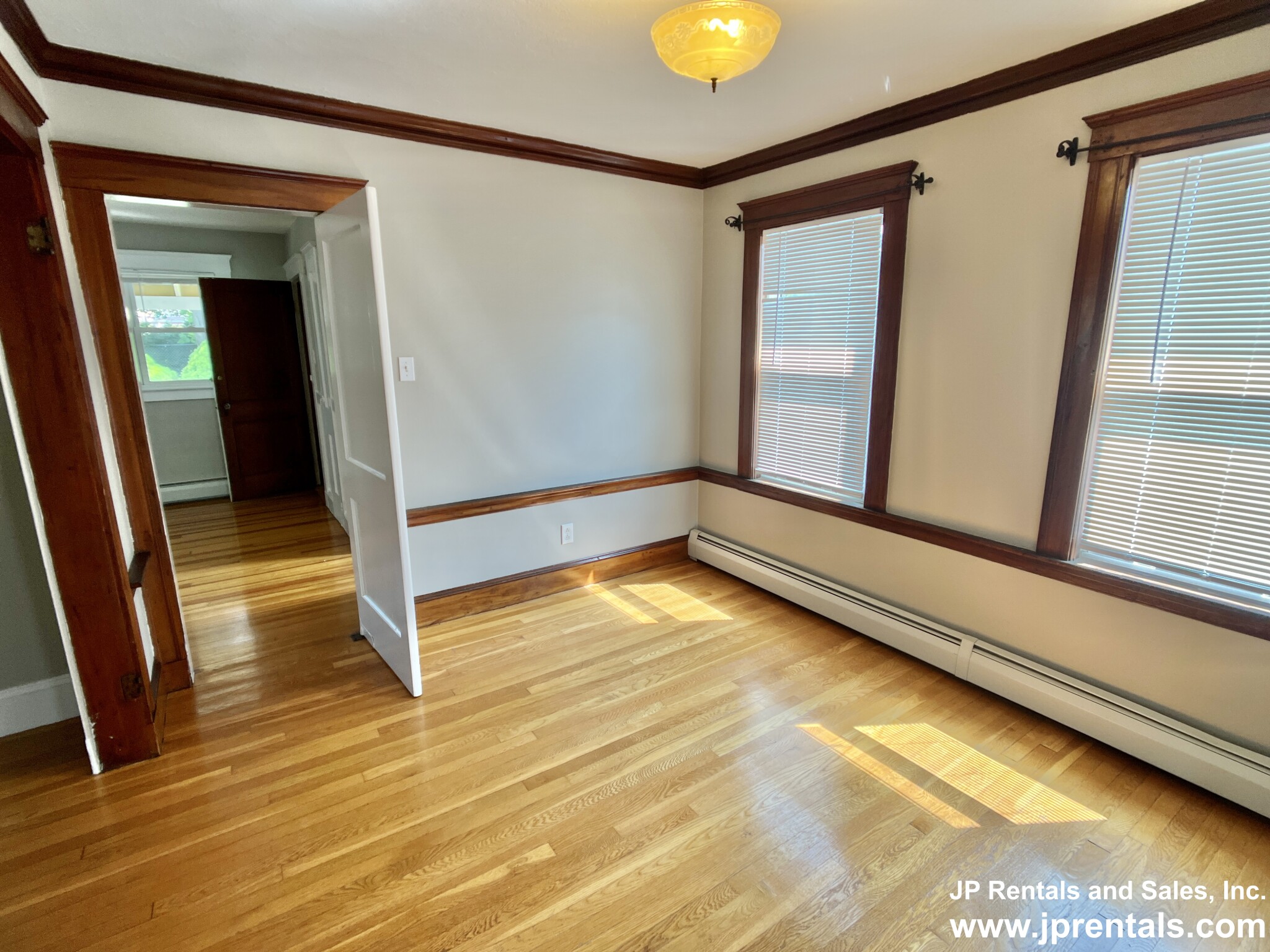 35 Chesbrough Rd, West Roxbury