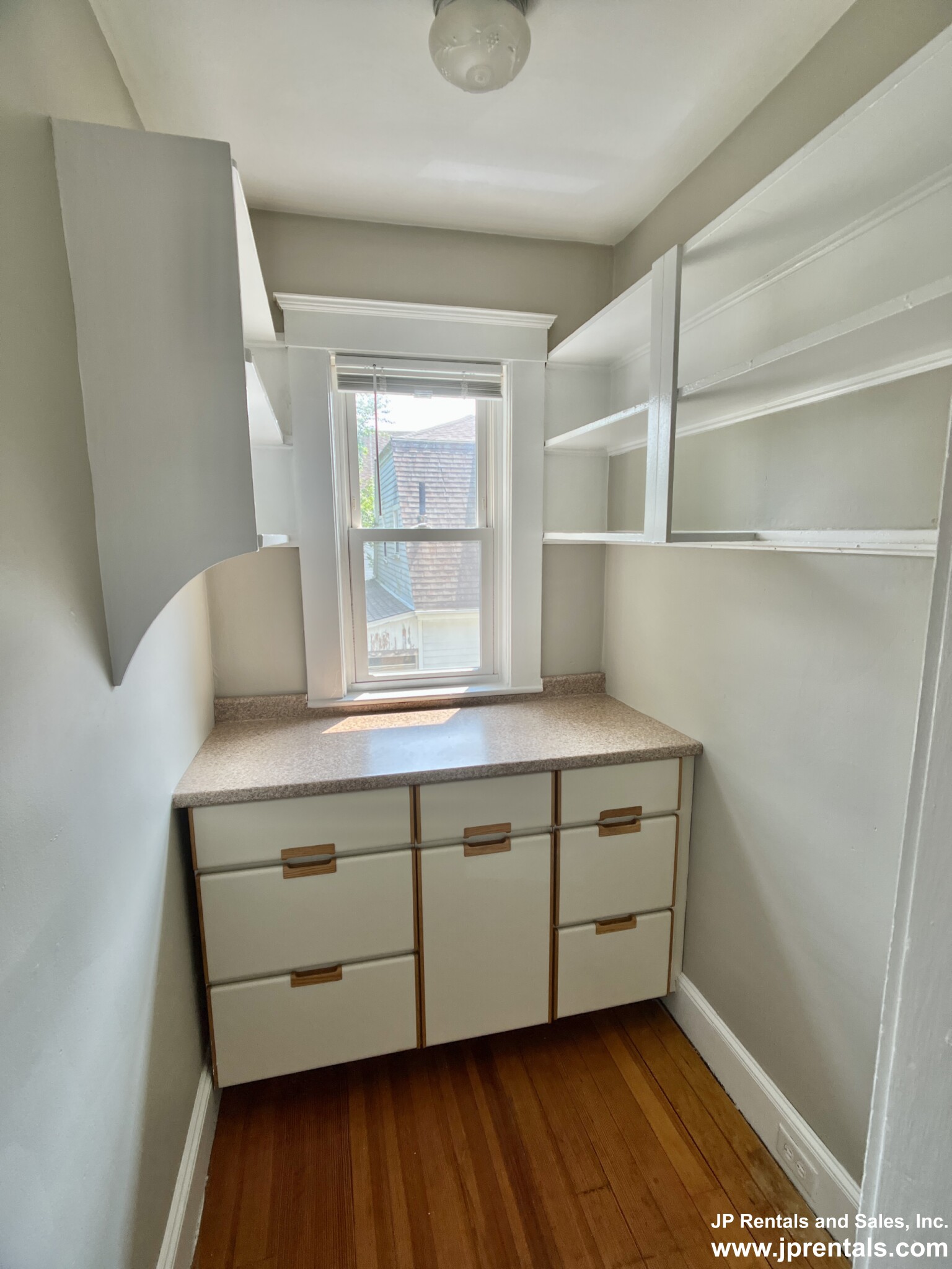 35 Chesbrough Rd, West Roxbury