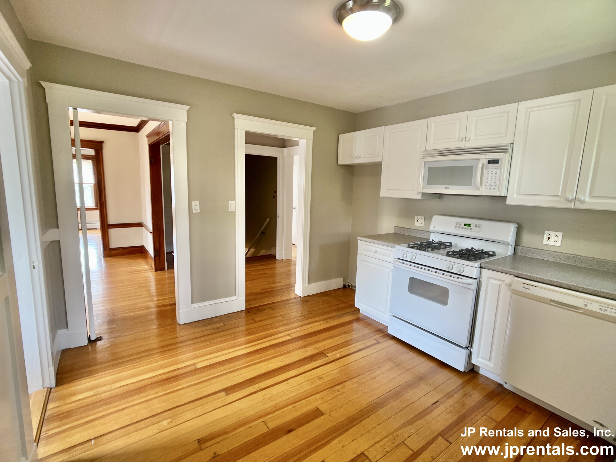 35 Chesbrough Rd, West Roxbury