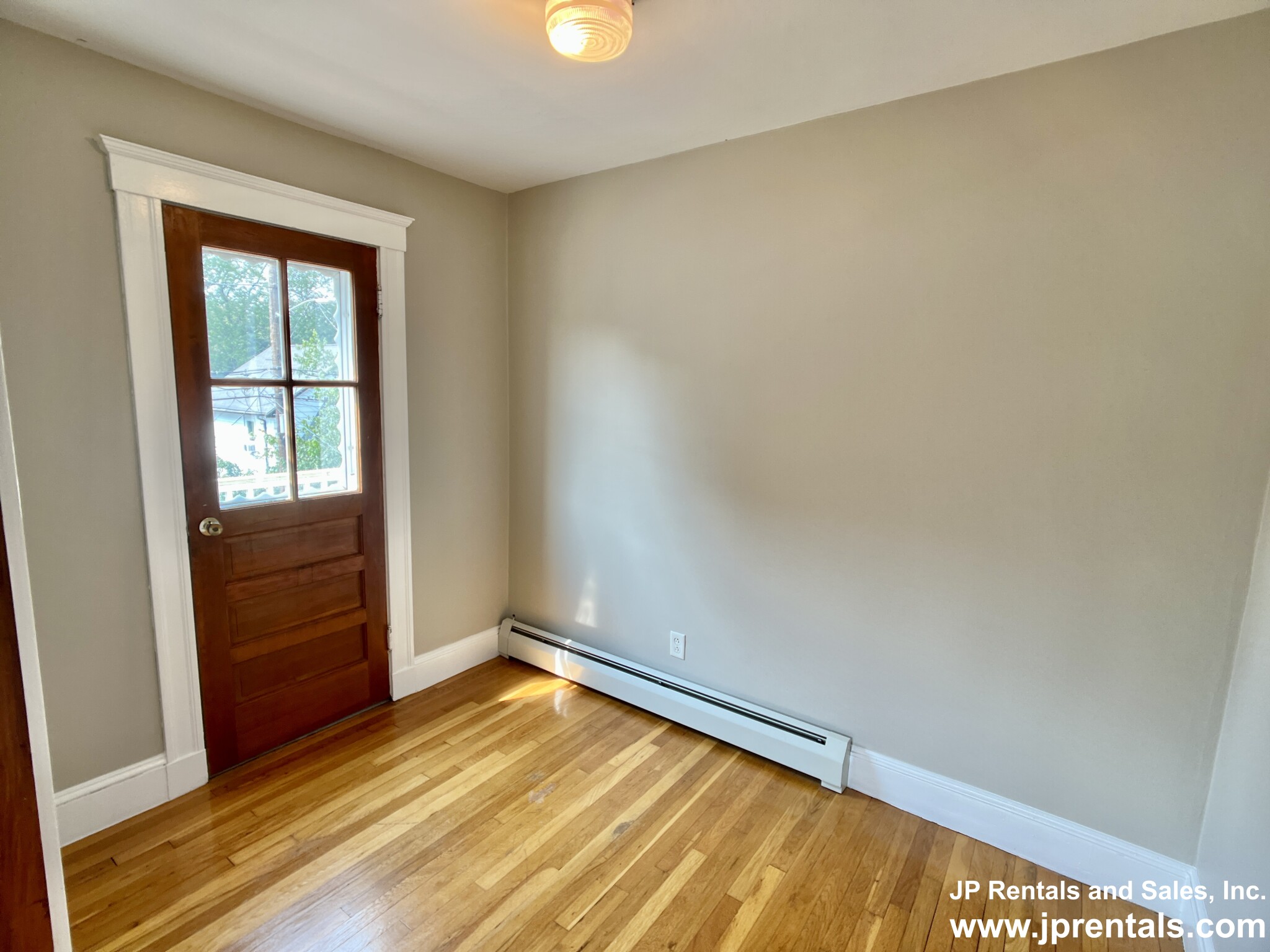 35 Chesbrough Rd, West Roxbury