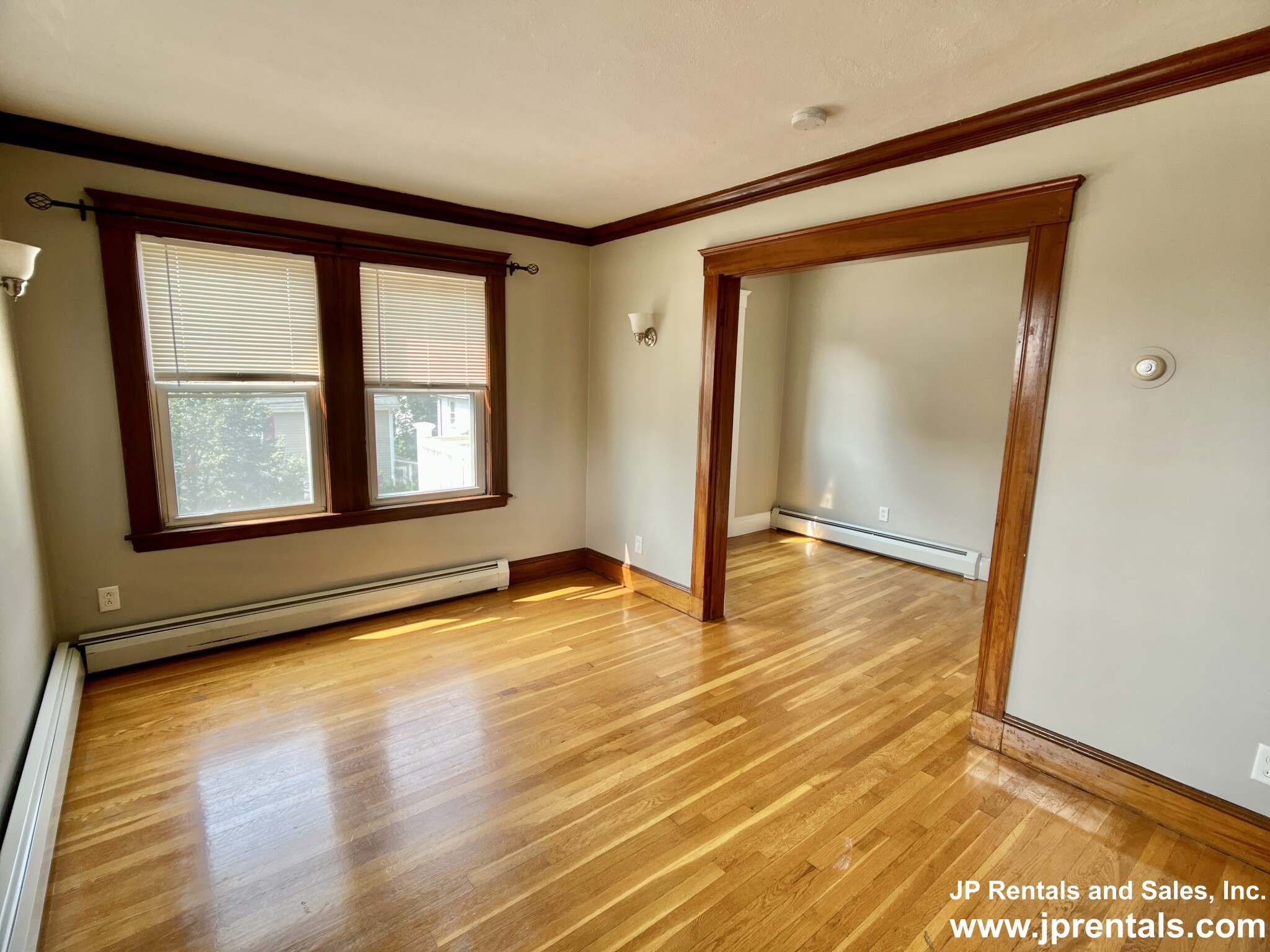 35 Chesbrough Rd, West Roxbury