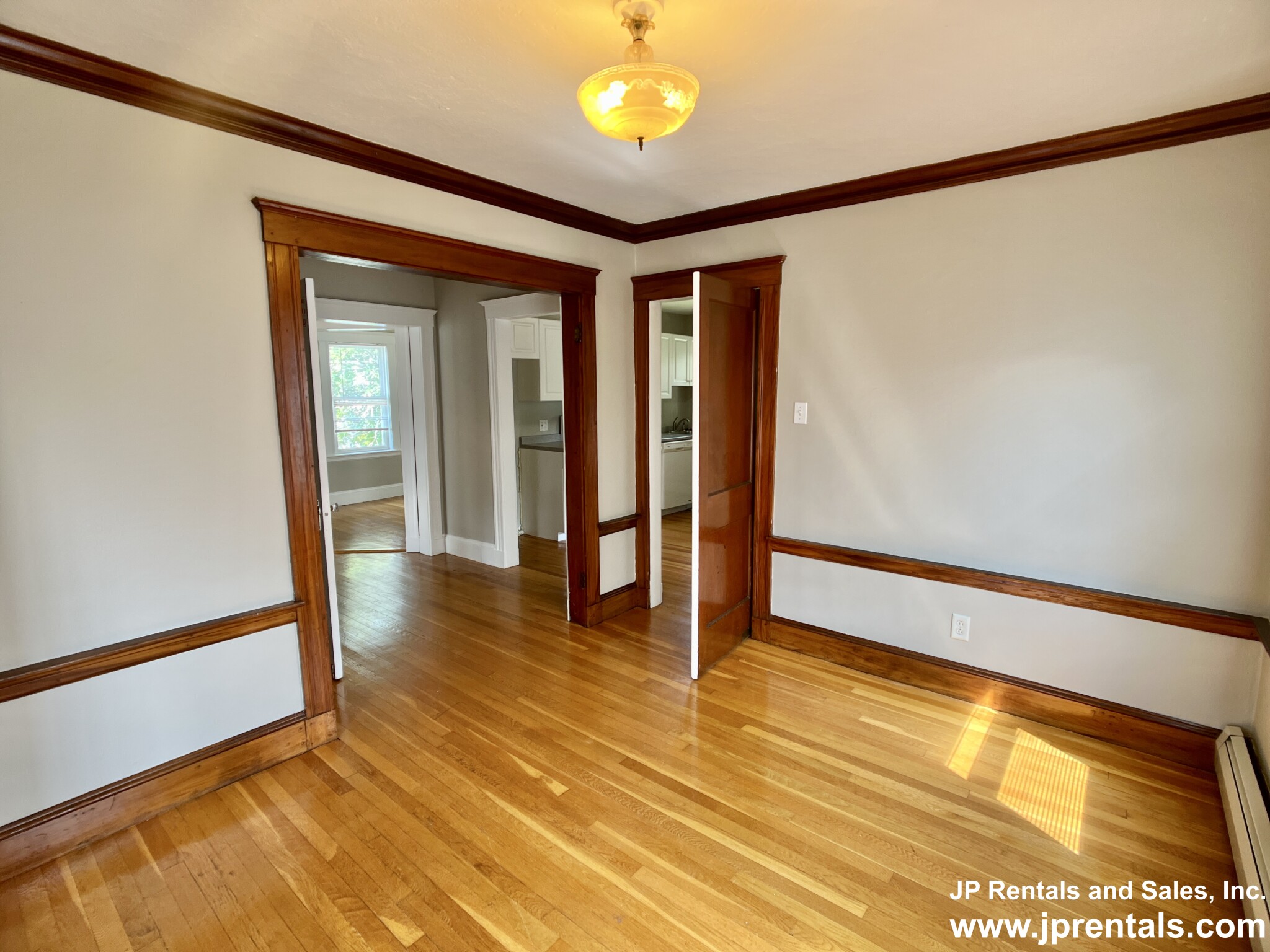 35 Chesbrough Rd, West Roxbury