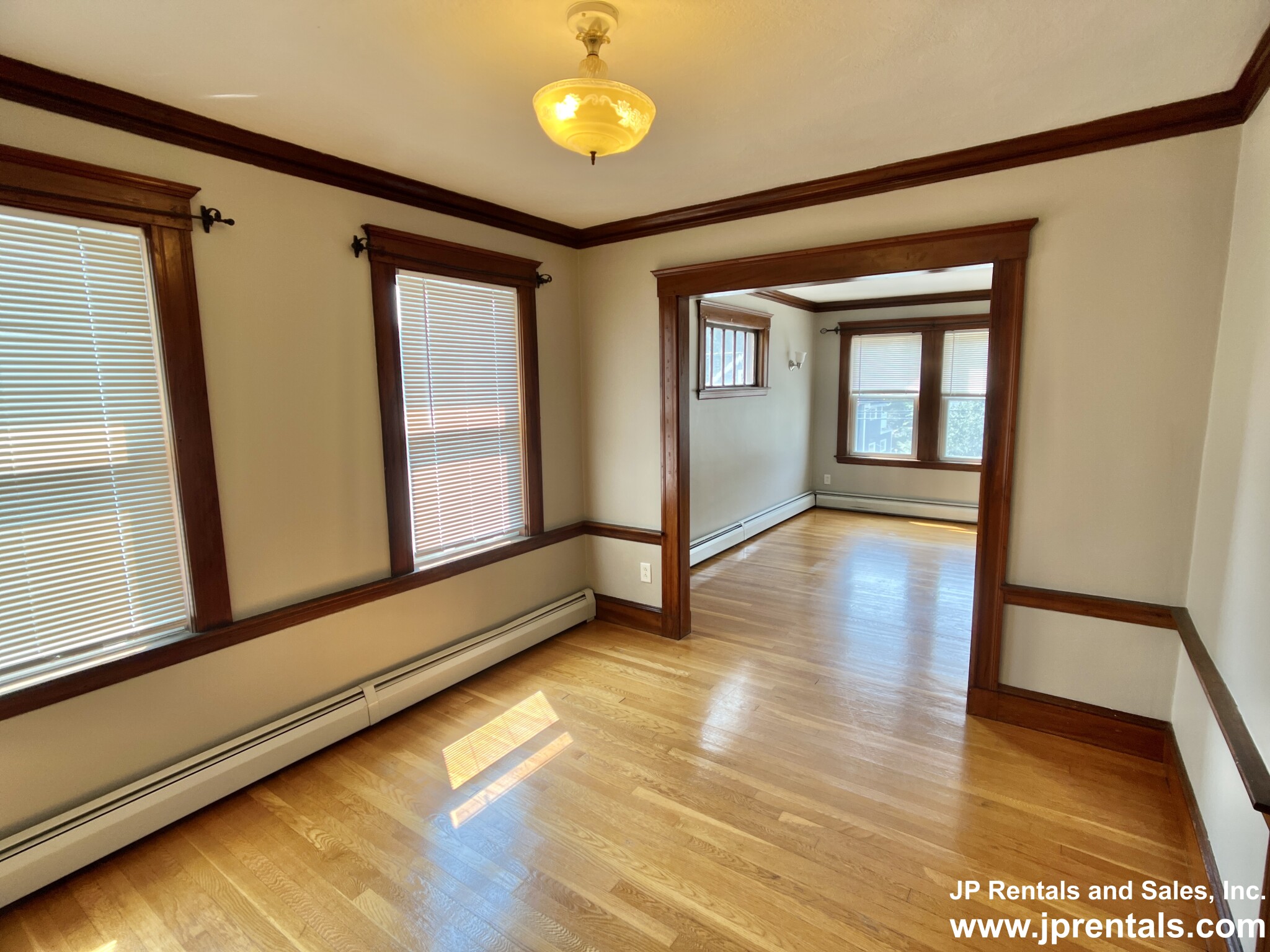 35 Chesbrough Rd, West Roxbury