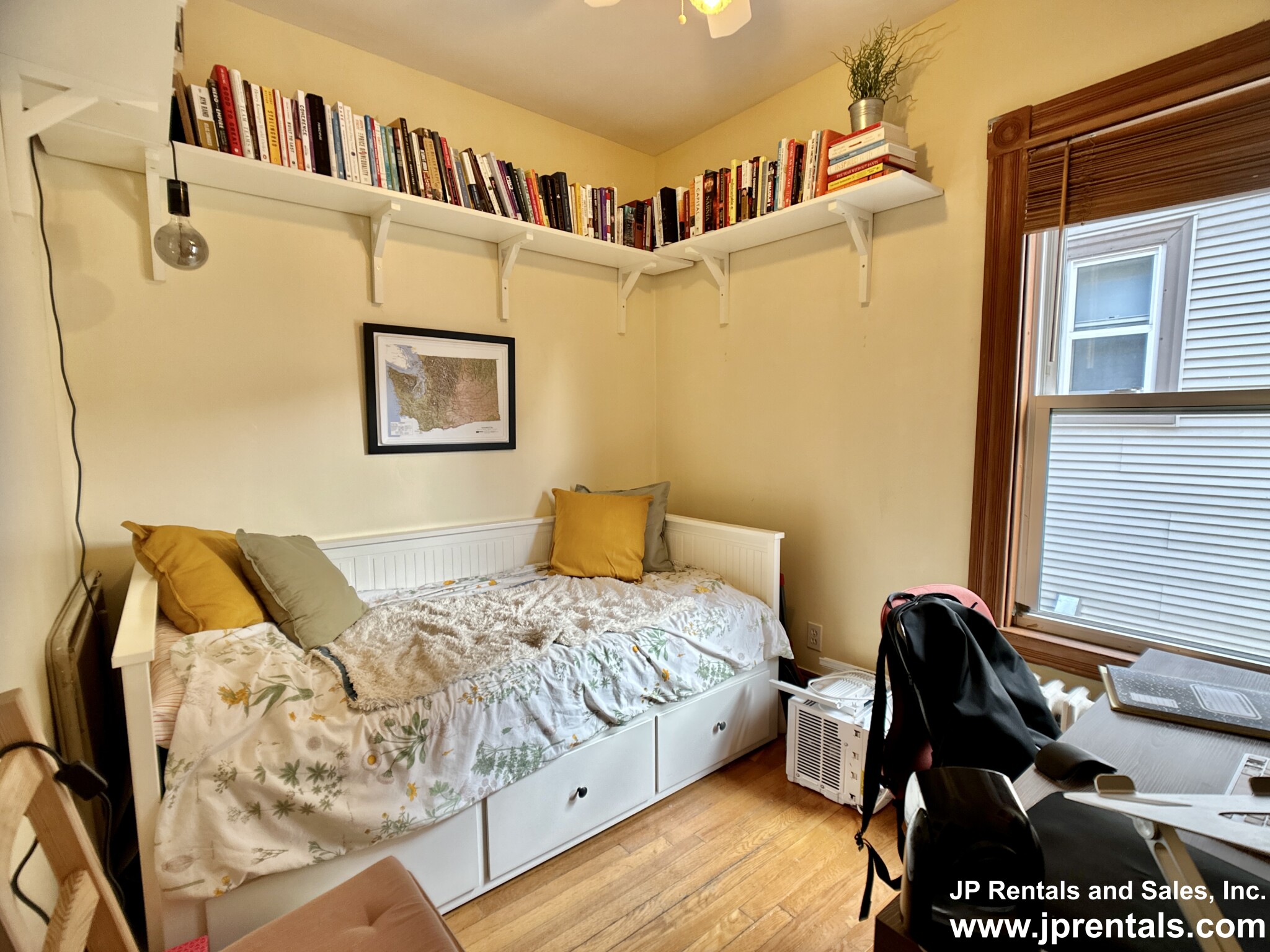 14-16 Colberg Ave, Roslindale