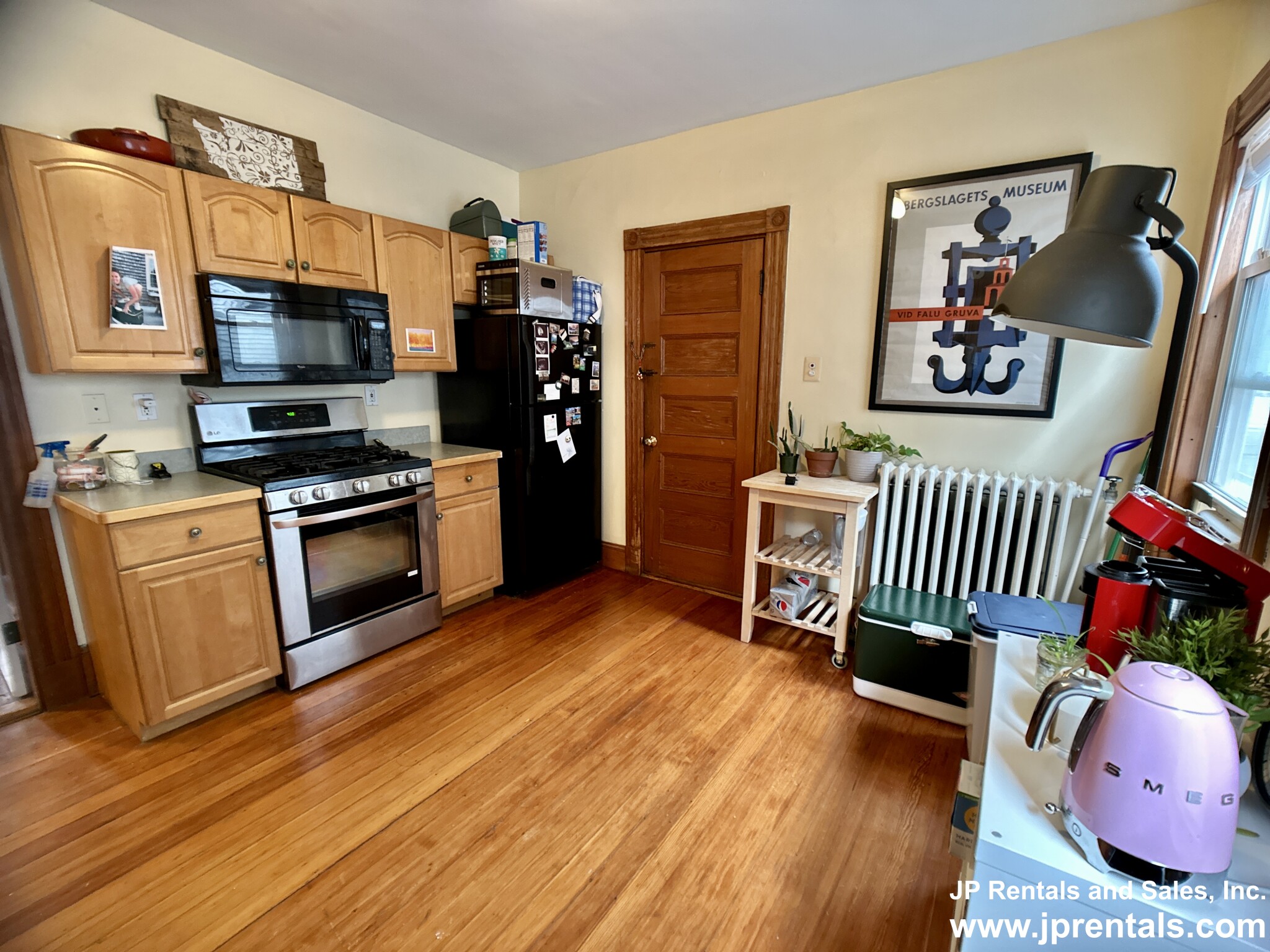 14-16 Colberg Ave, Roslindale